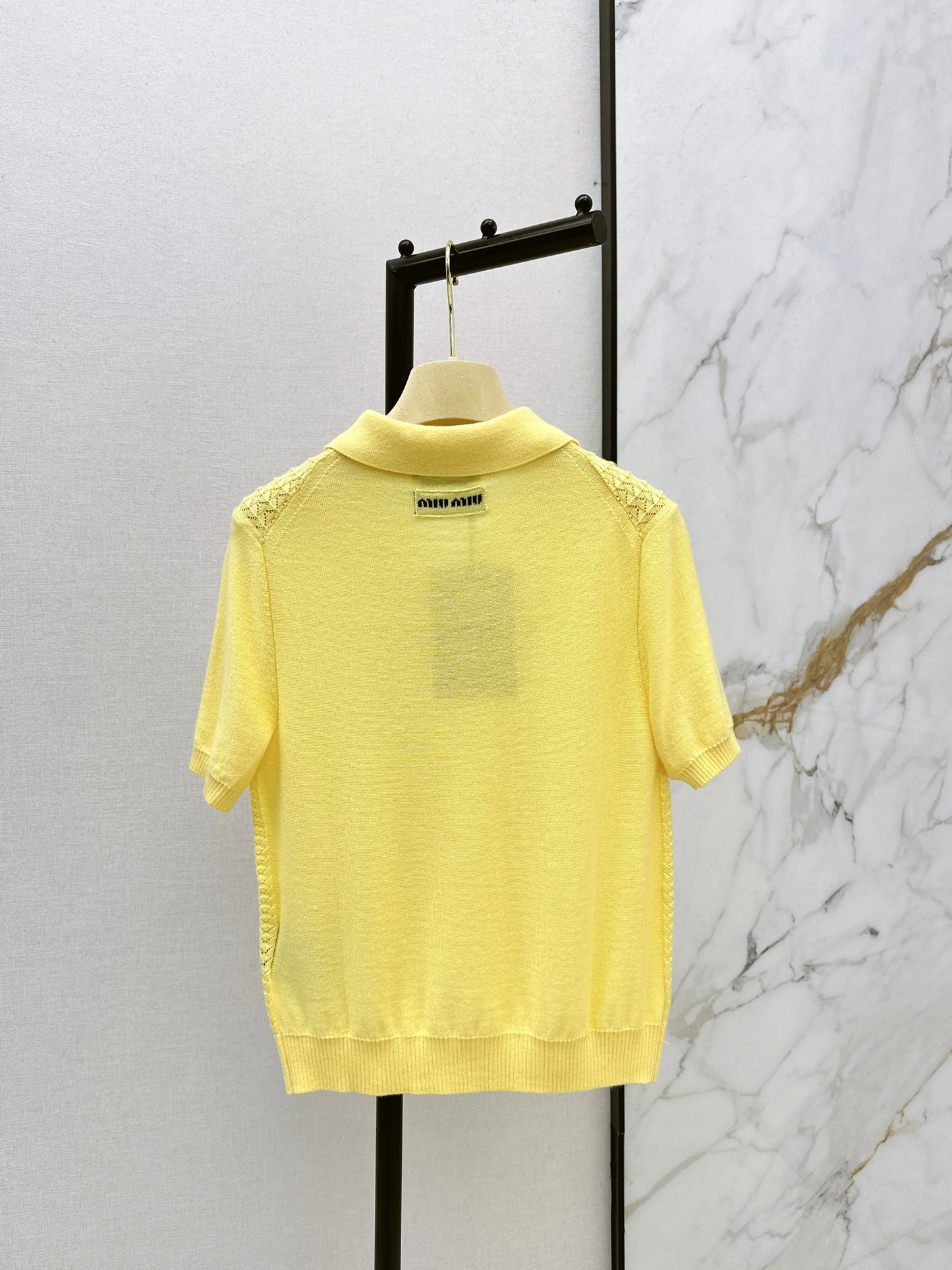 26SS NEUER Polo-Strickpullover