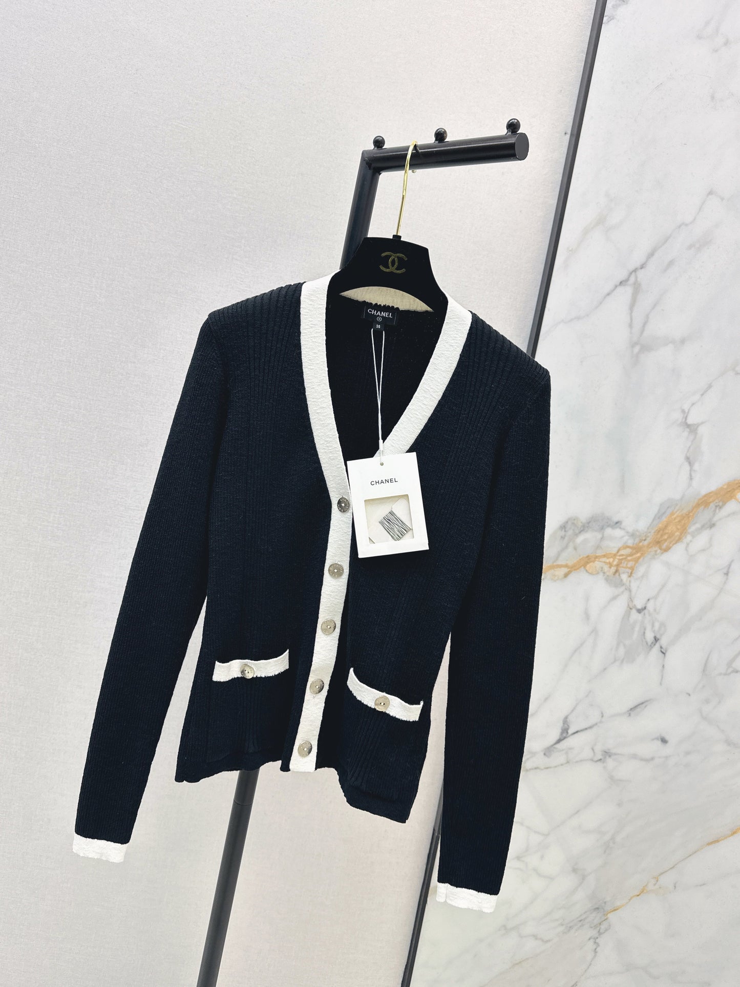 26SS NEW v-neck cardigan