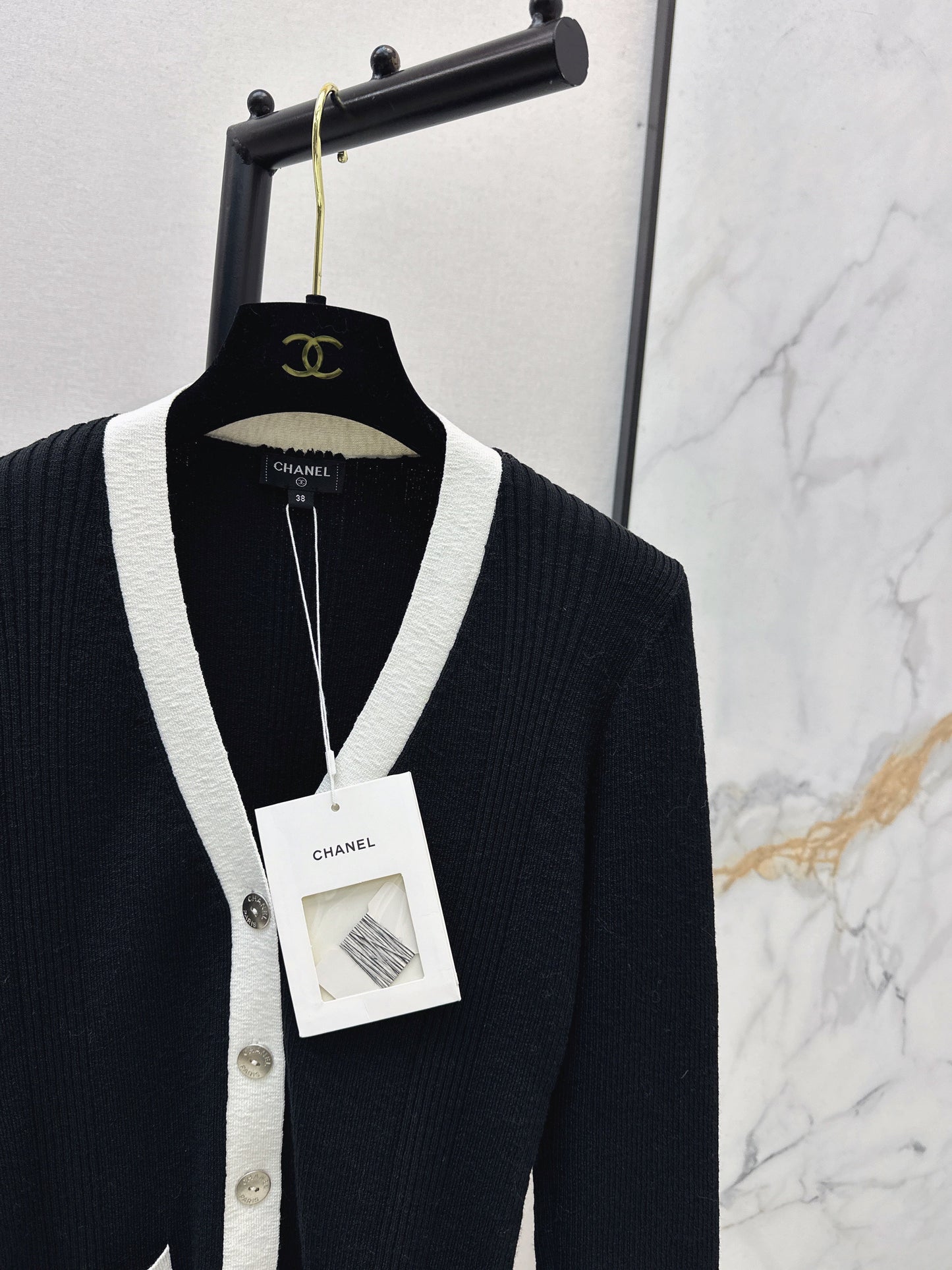 26SS NEW v-neck cardigan