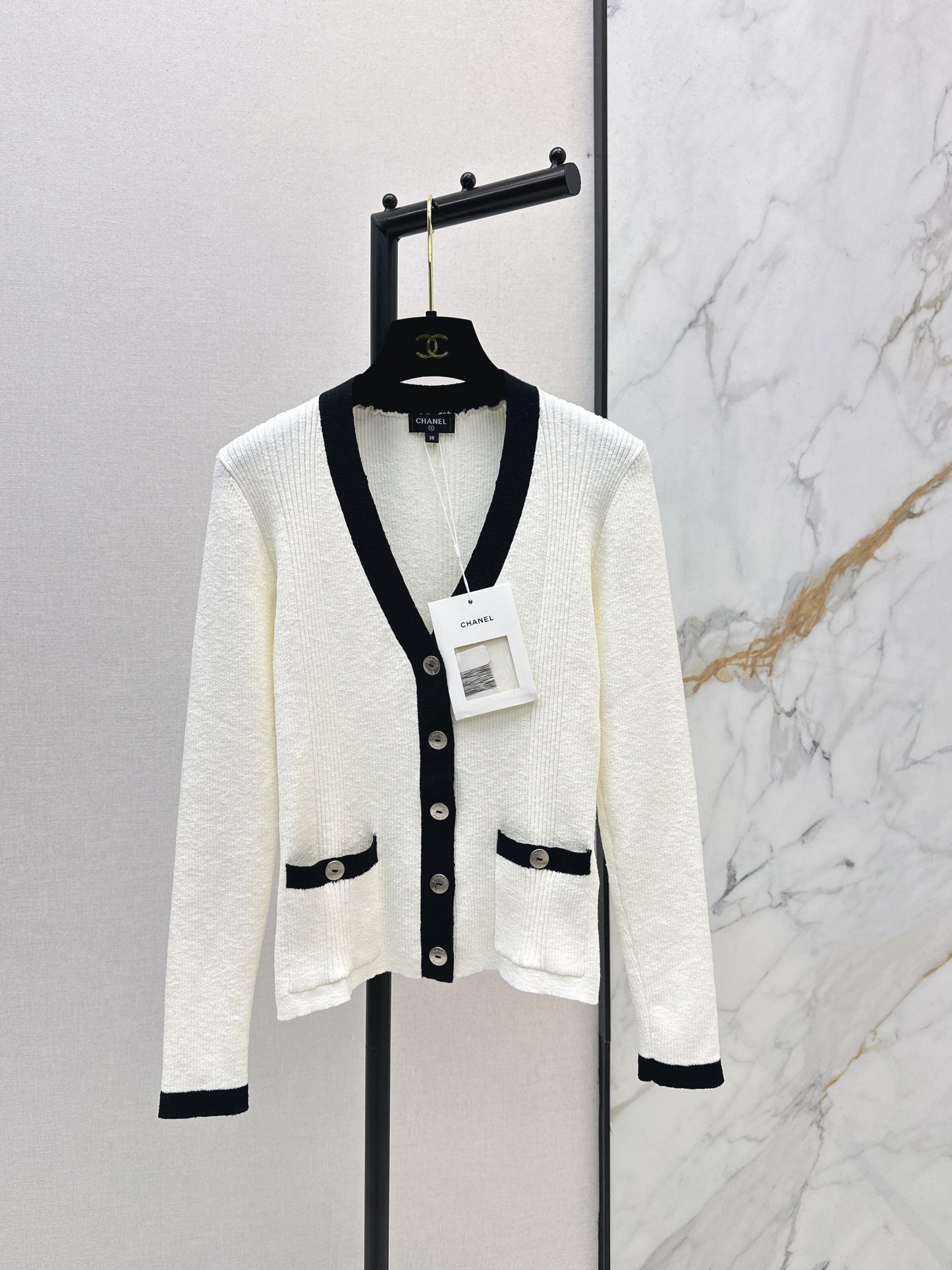 26SS NEW v-neck cardigan
