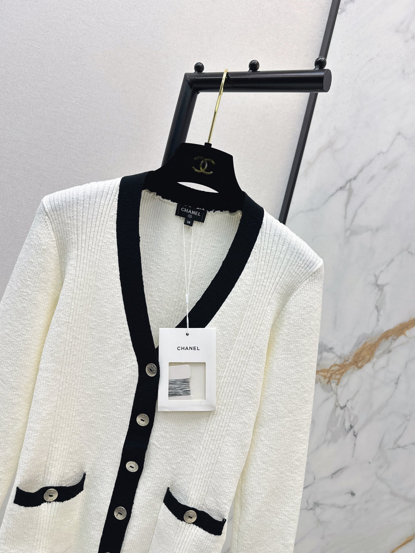 26SS NEW v-neck cardigan
