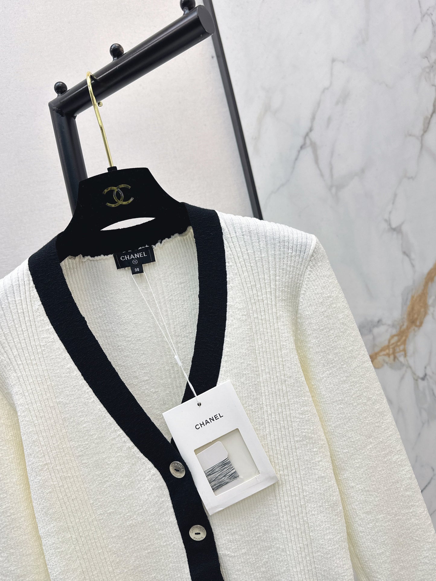 26SS NEW v-neck cardigan