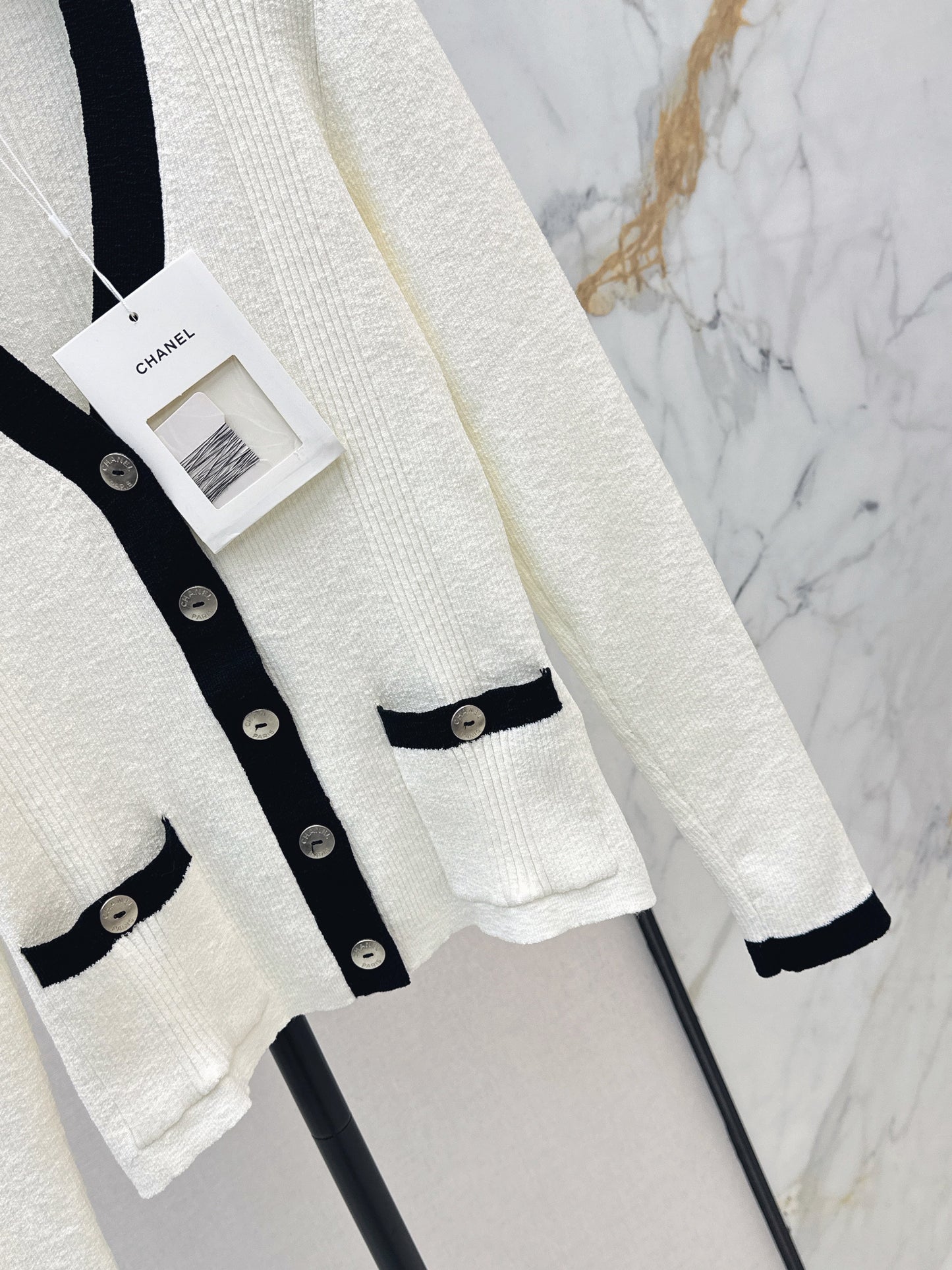 26SS NEW v-neck cardigan