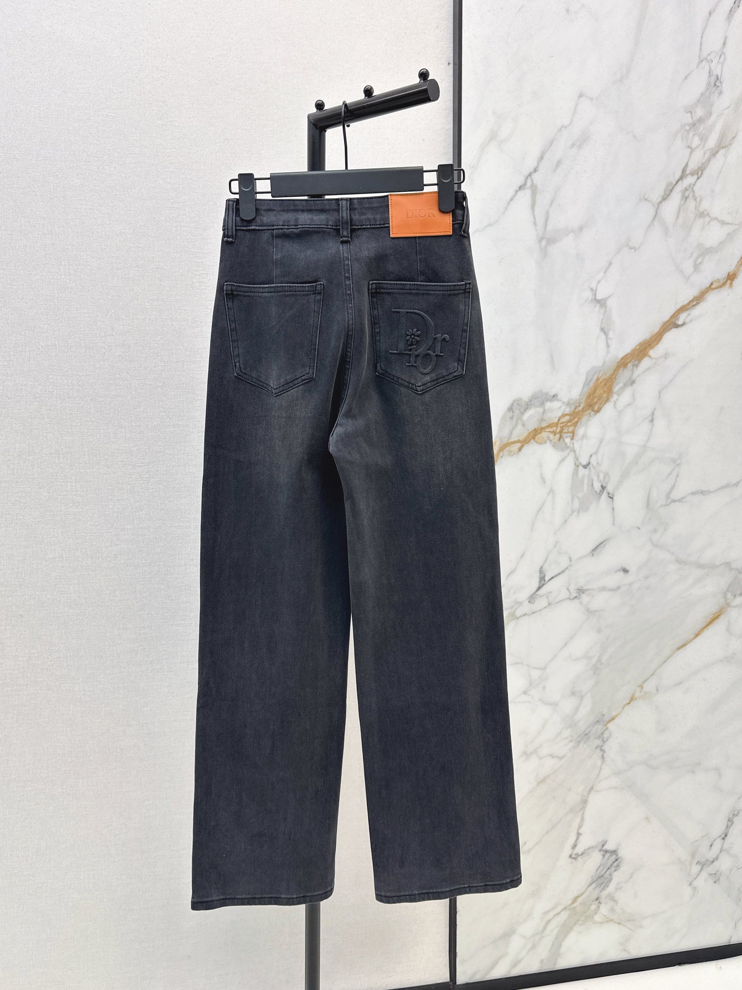 26SS NEUE Straight Jeans