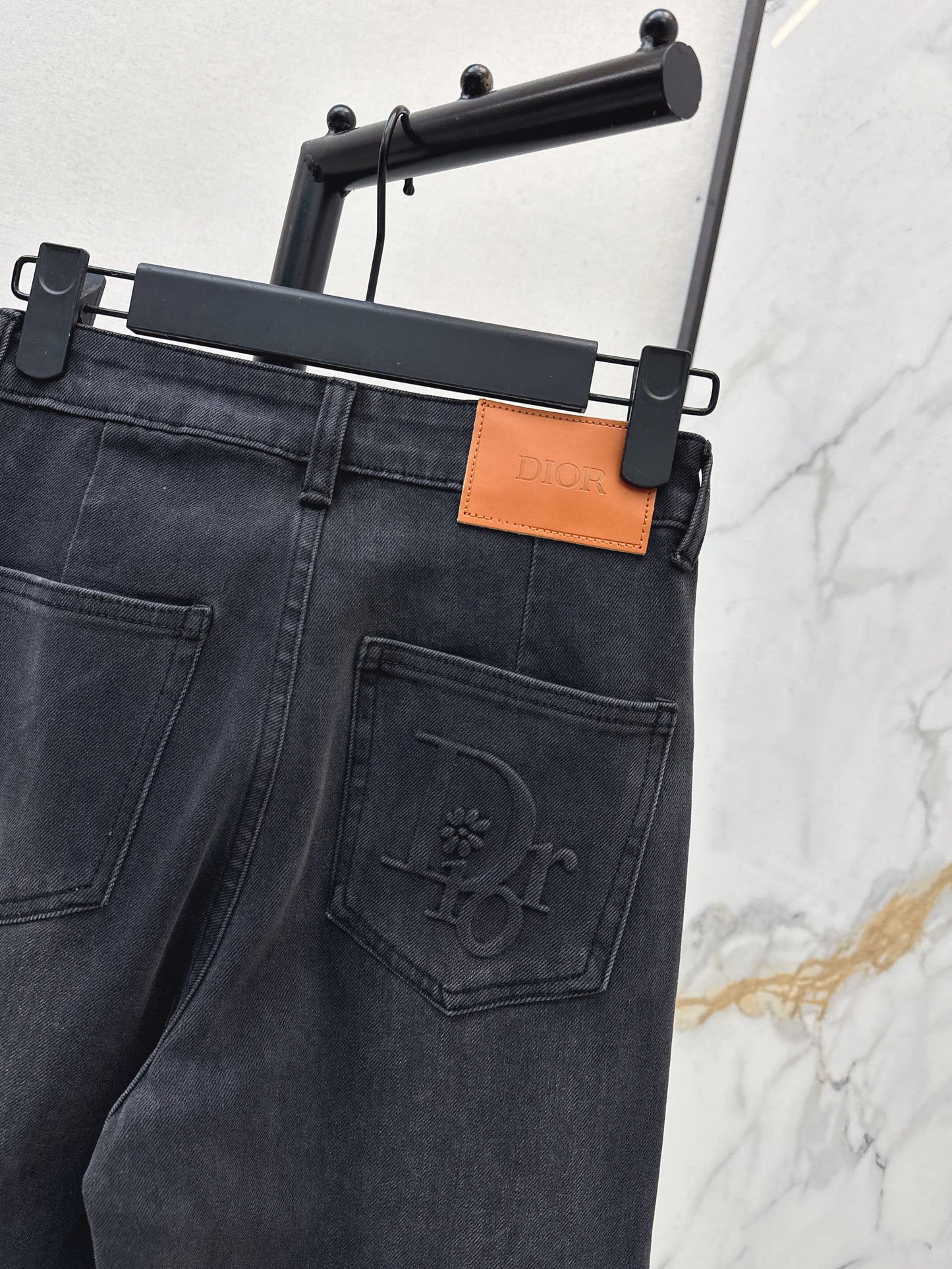 26SS NEUE Straight Jeans