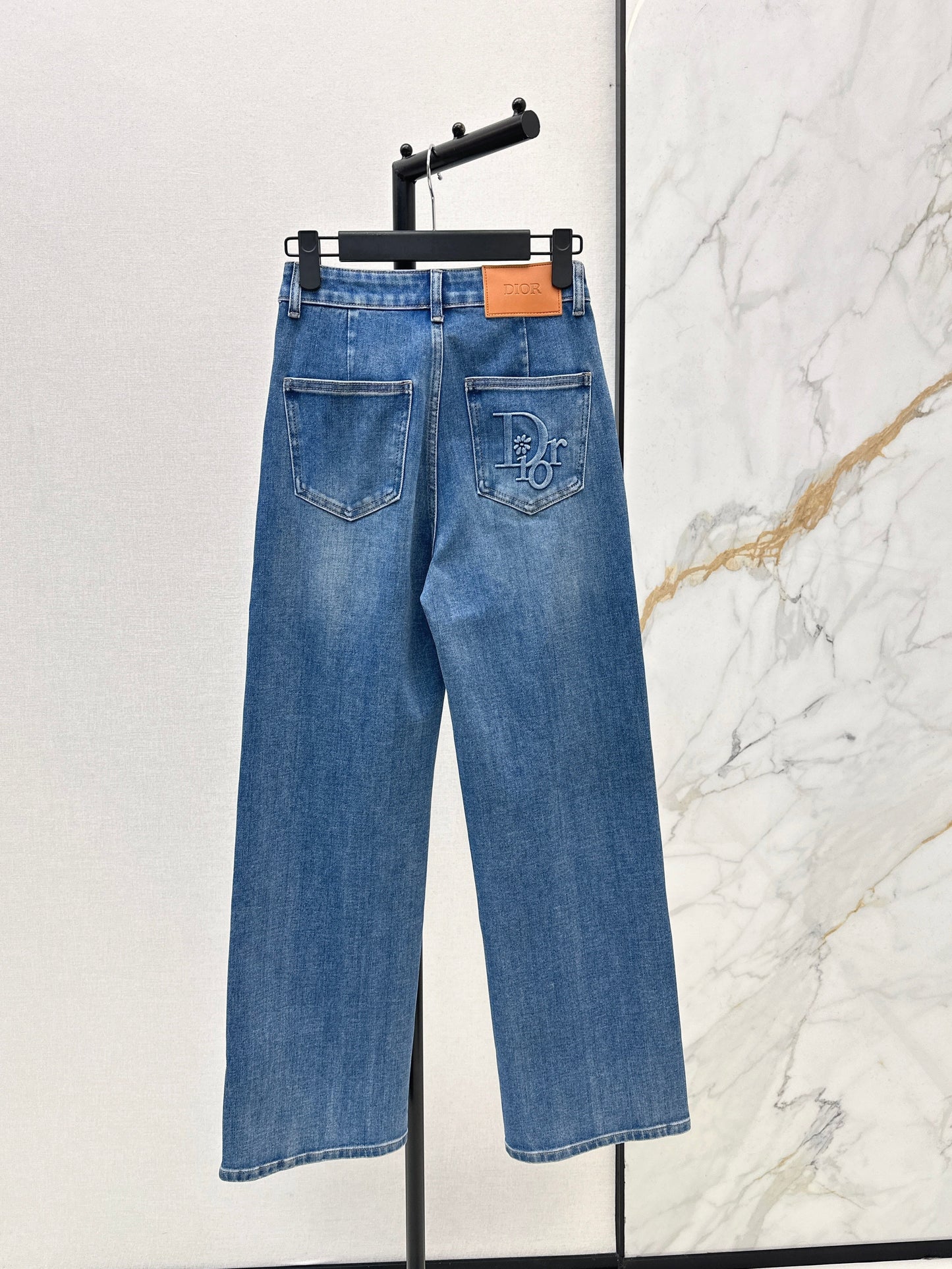 26SS NEUE Straight Jeans