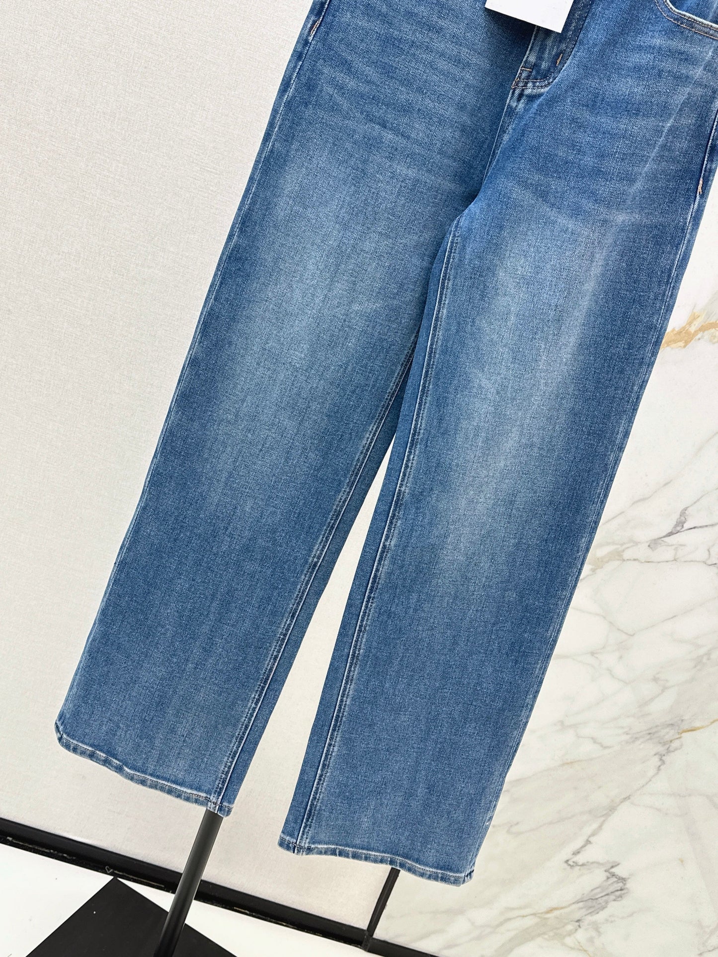 26SS NEUE Straight Jeans
