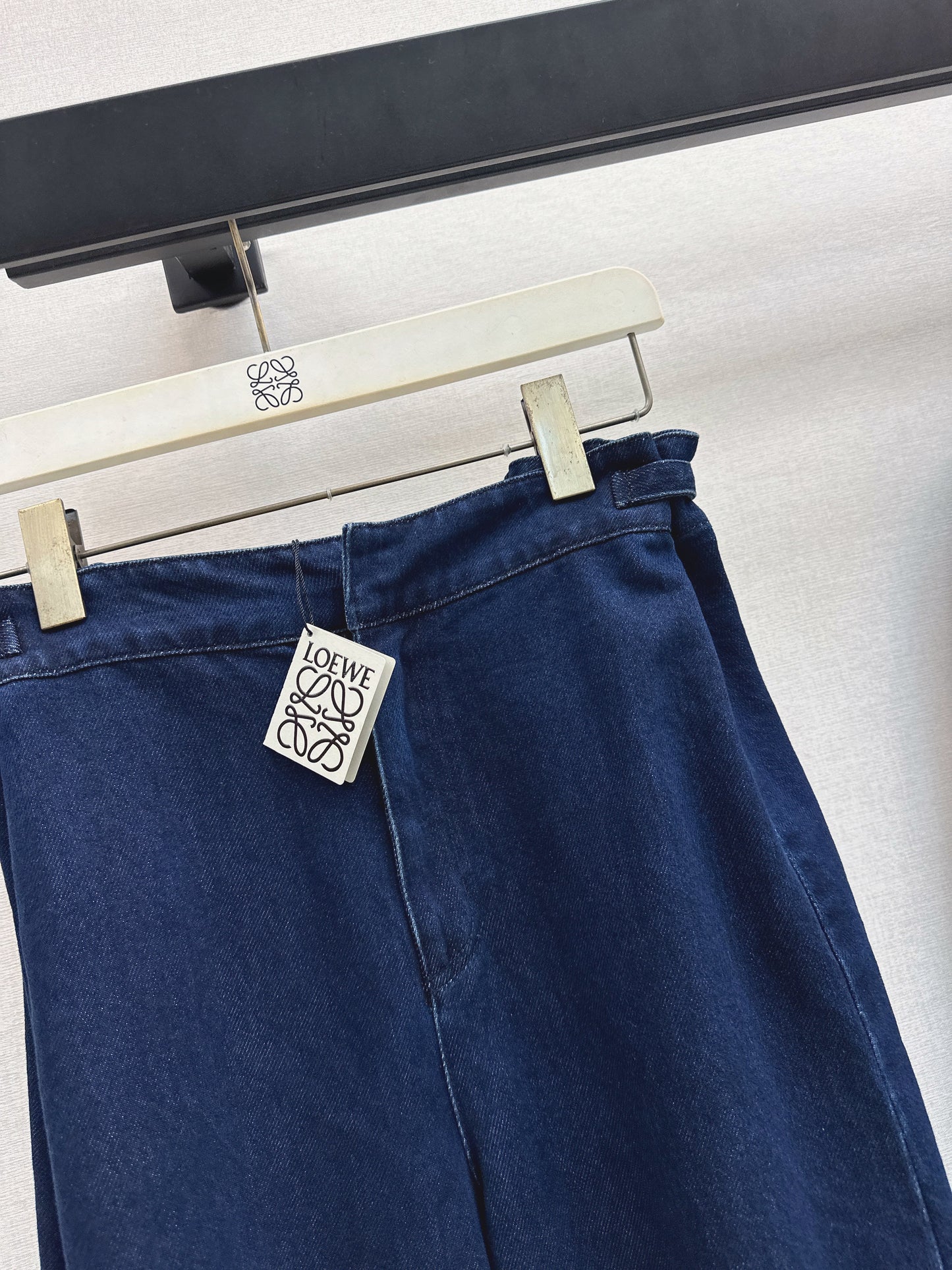 26SS NEUE Jeanshose