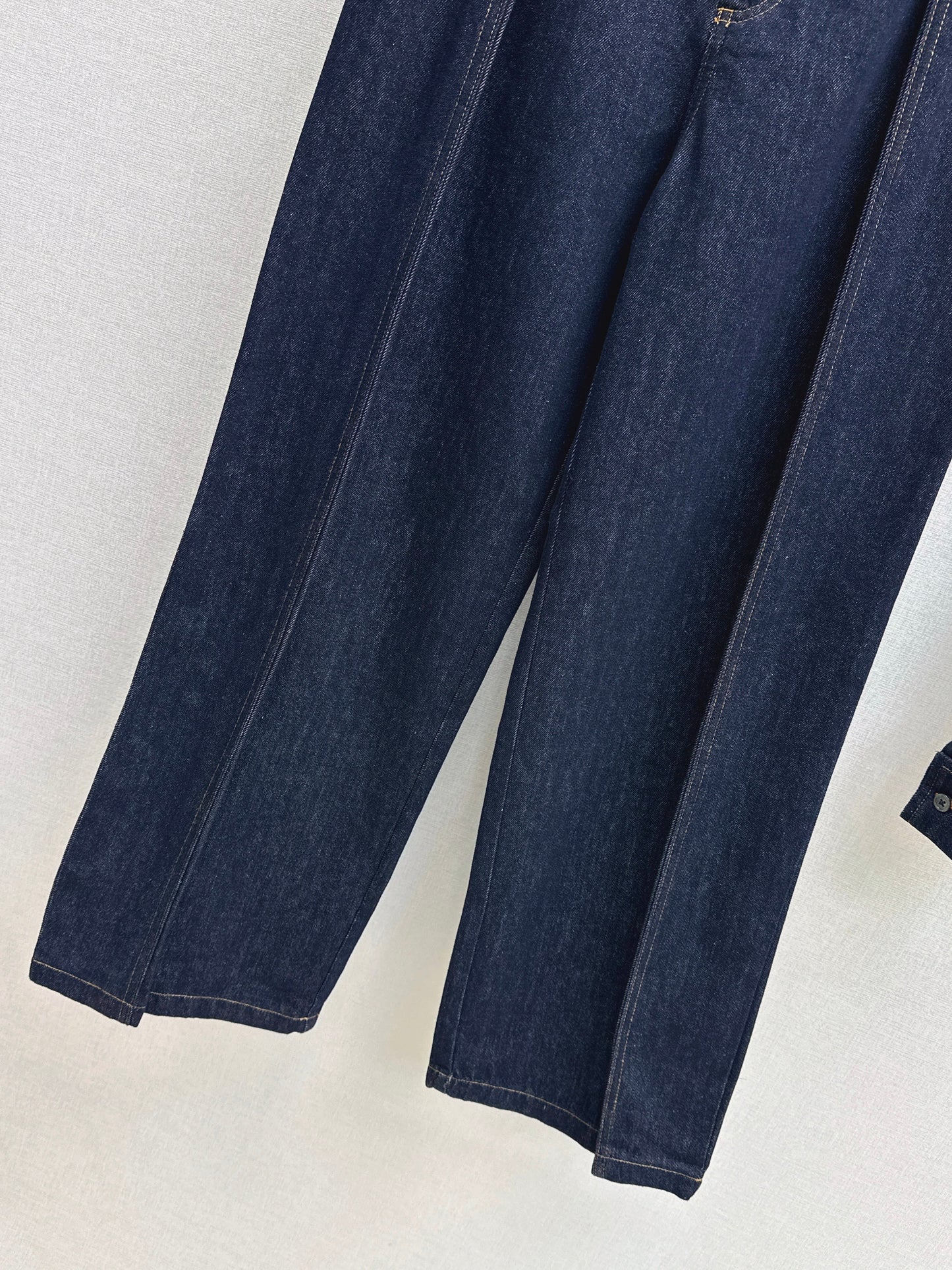 26SS NEUE Wide-Leg Jeans
