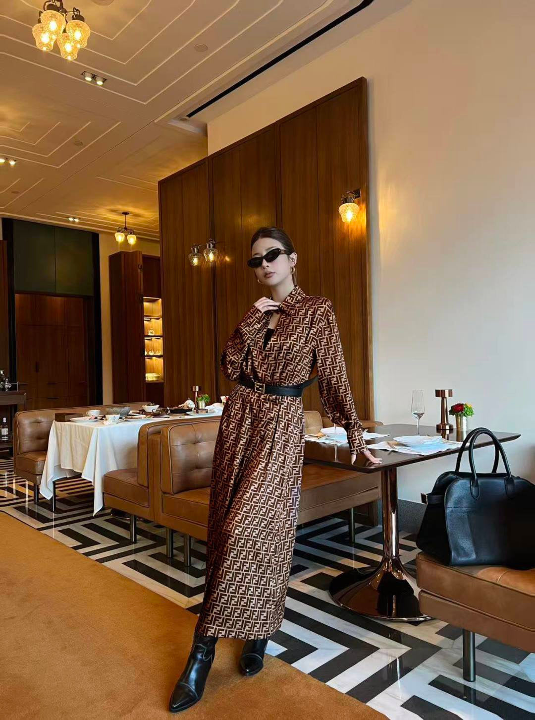 26SS NEW silk dress with belted