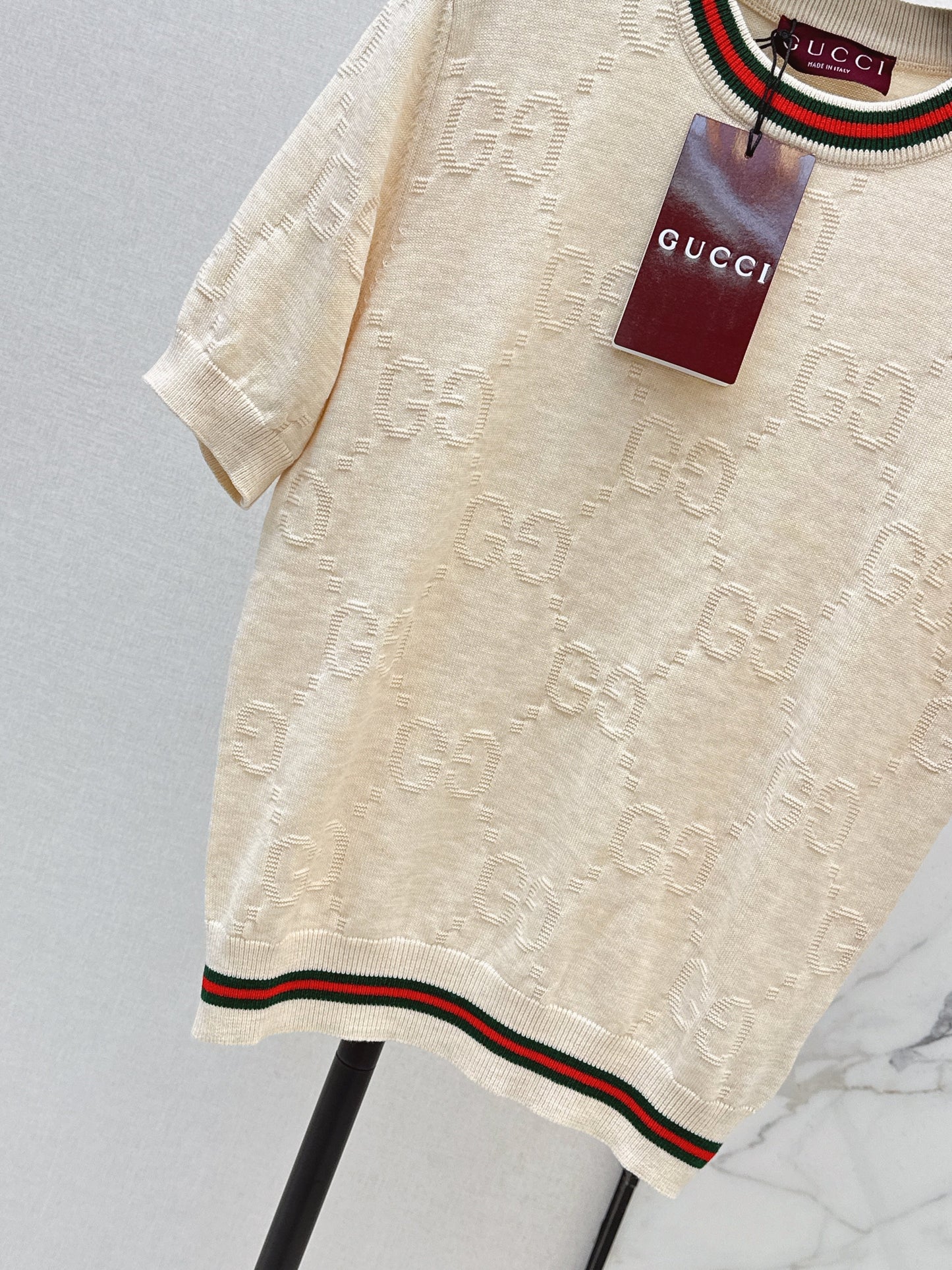26SS NEUER Kurzarm-Strick