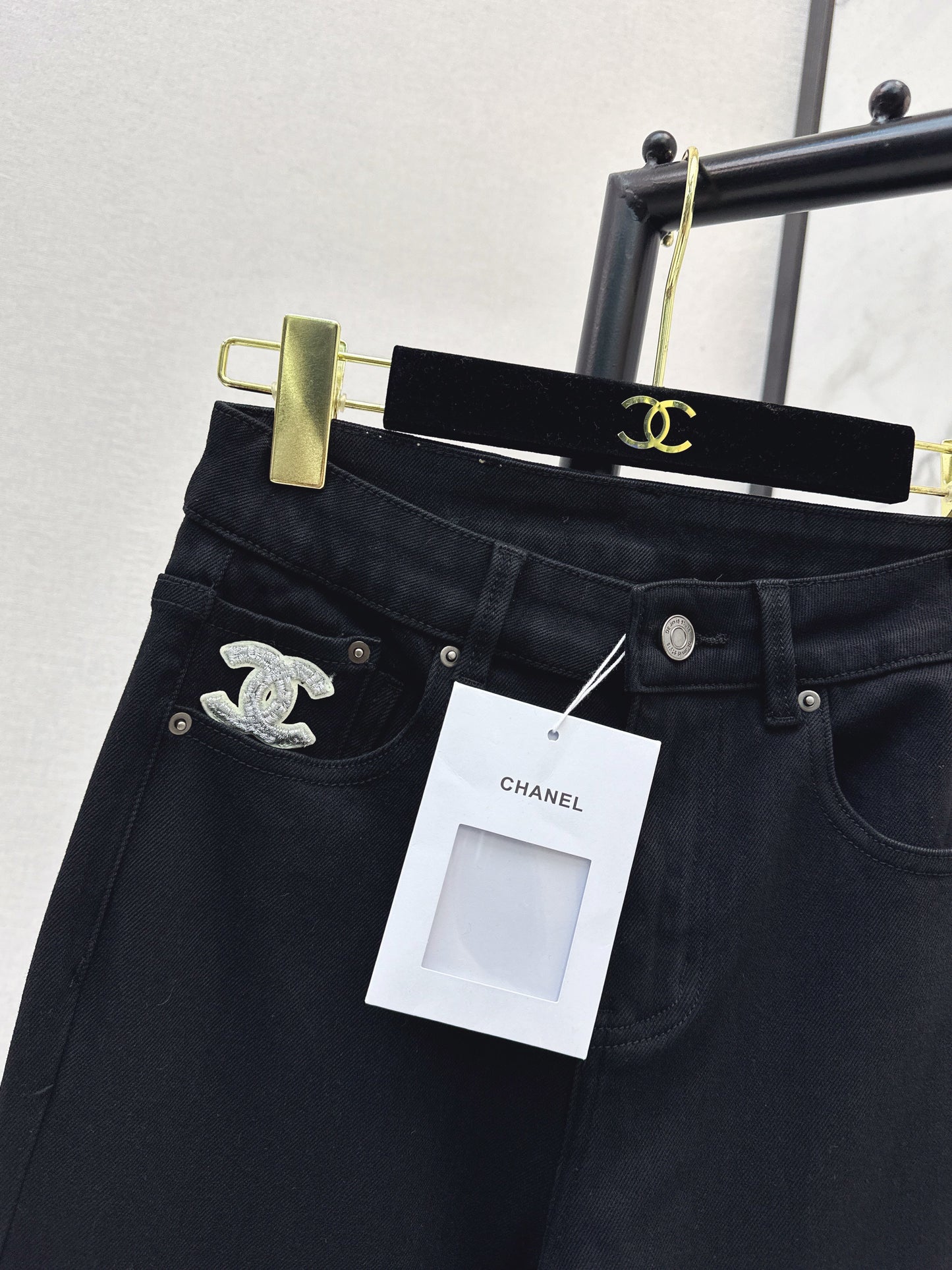 26SS NEUE Straight Jeans