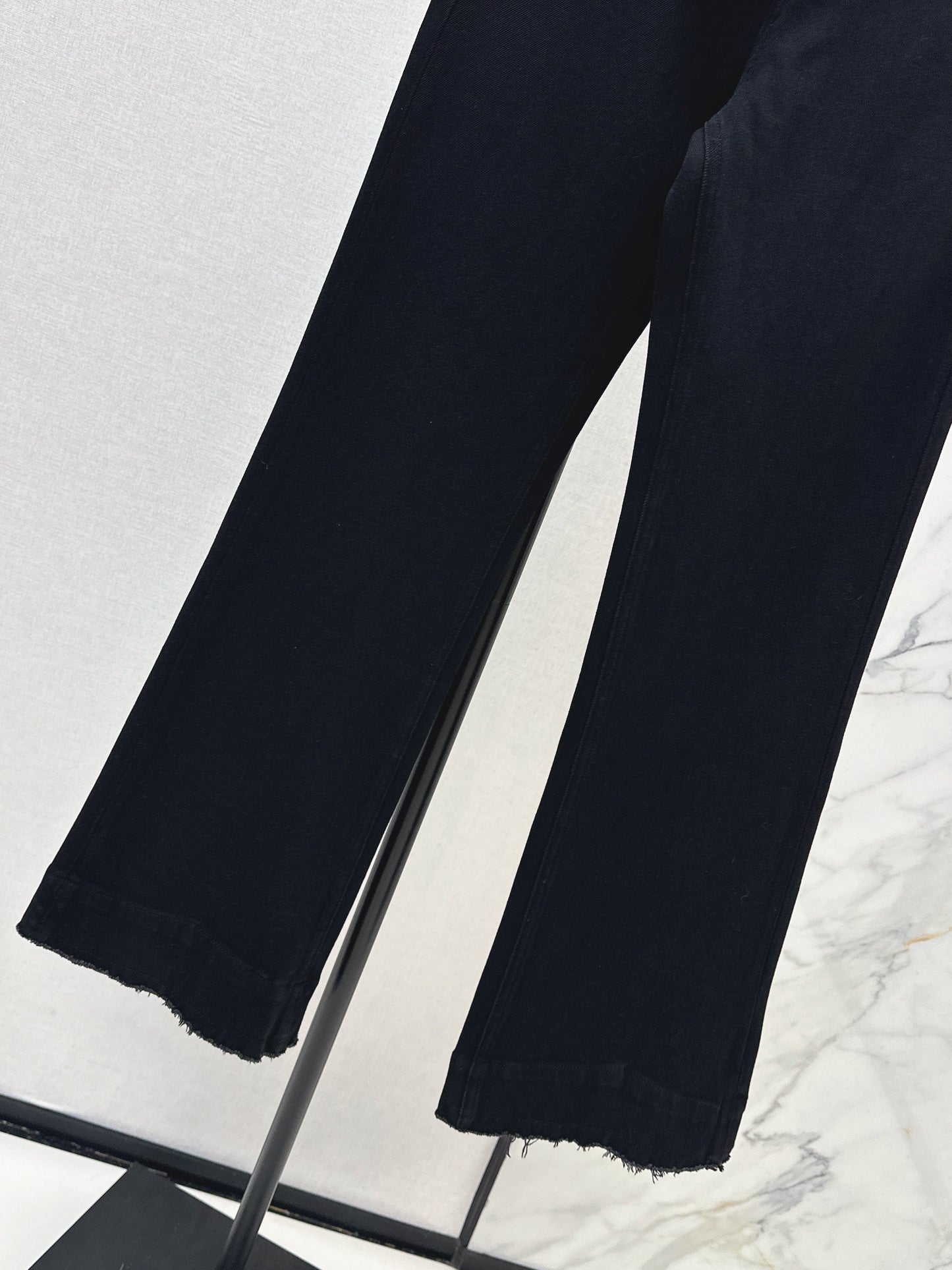 26SS NEUE Straight Jeans