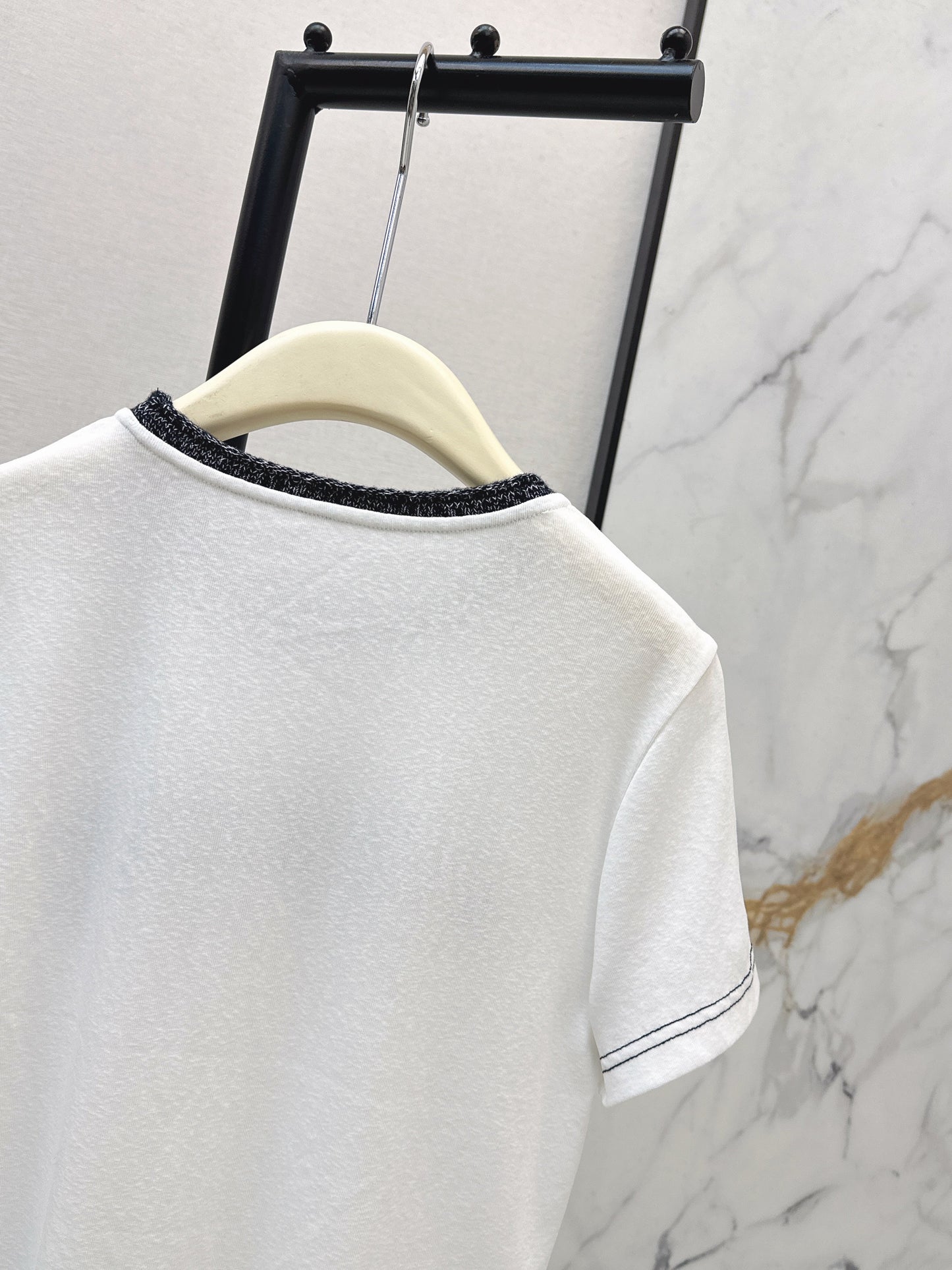 26SS NEUE bestickte T-Shirts