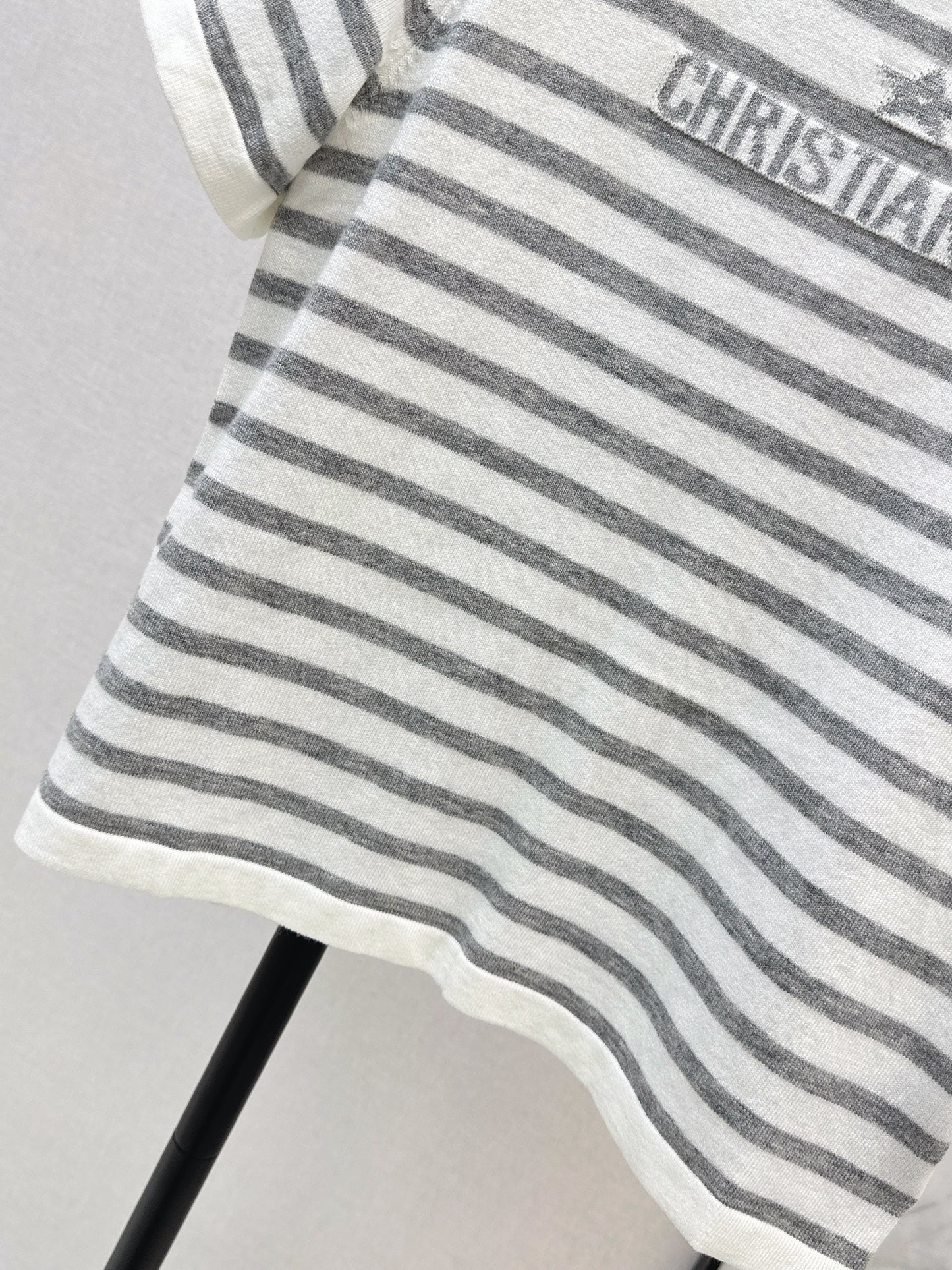26SS NEUES gestreiftes Kurzarm-Strickteil
