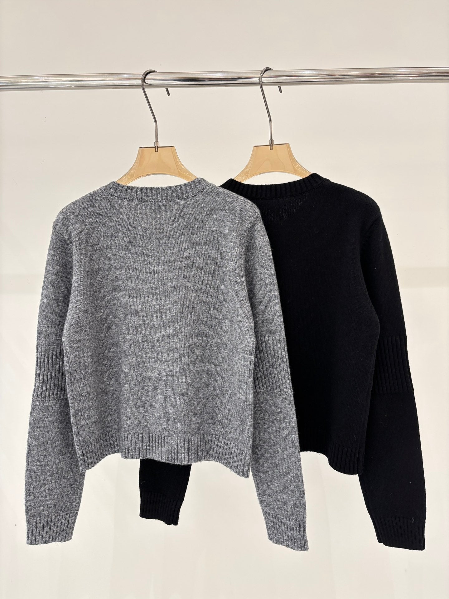 🔥HOT🔥26SS NEW popular round neck metal press button casual knitted cardigan