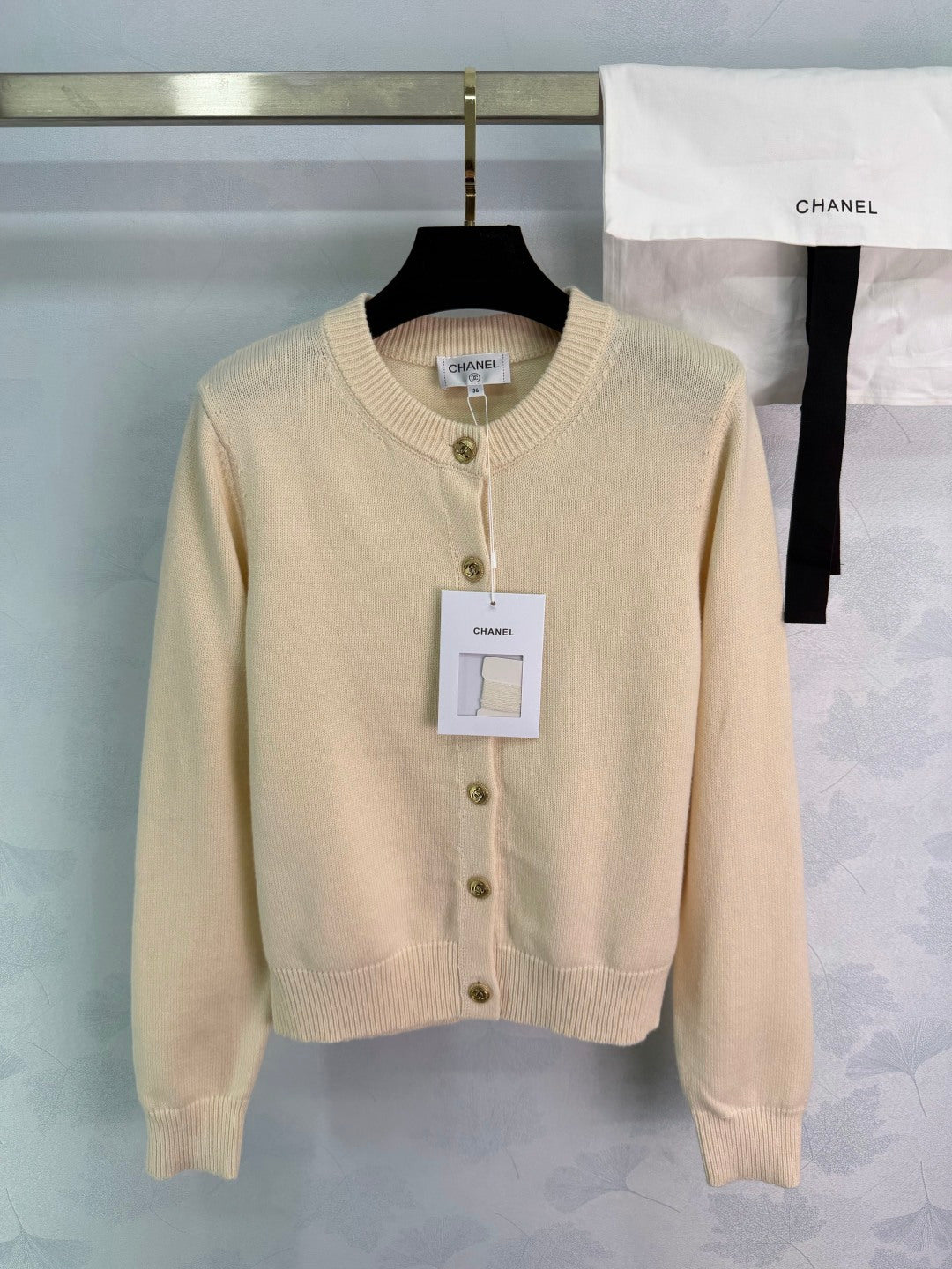 🔥HOT🔥26SS NEW Beige round neck metal button knitted cardigan