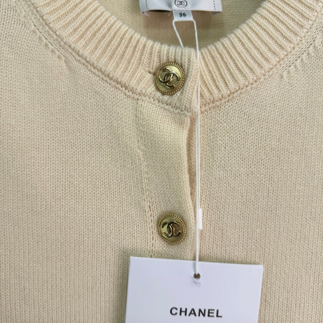 🔥HOT🔥26SS NEW Beige round neck metal button knitted cardigan