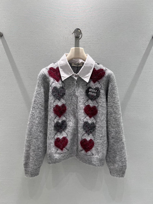 🔥HOT🔥26SS NEW Contrast color love diamond lapel knitted long-sleeved cardigan