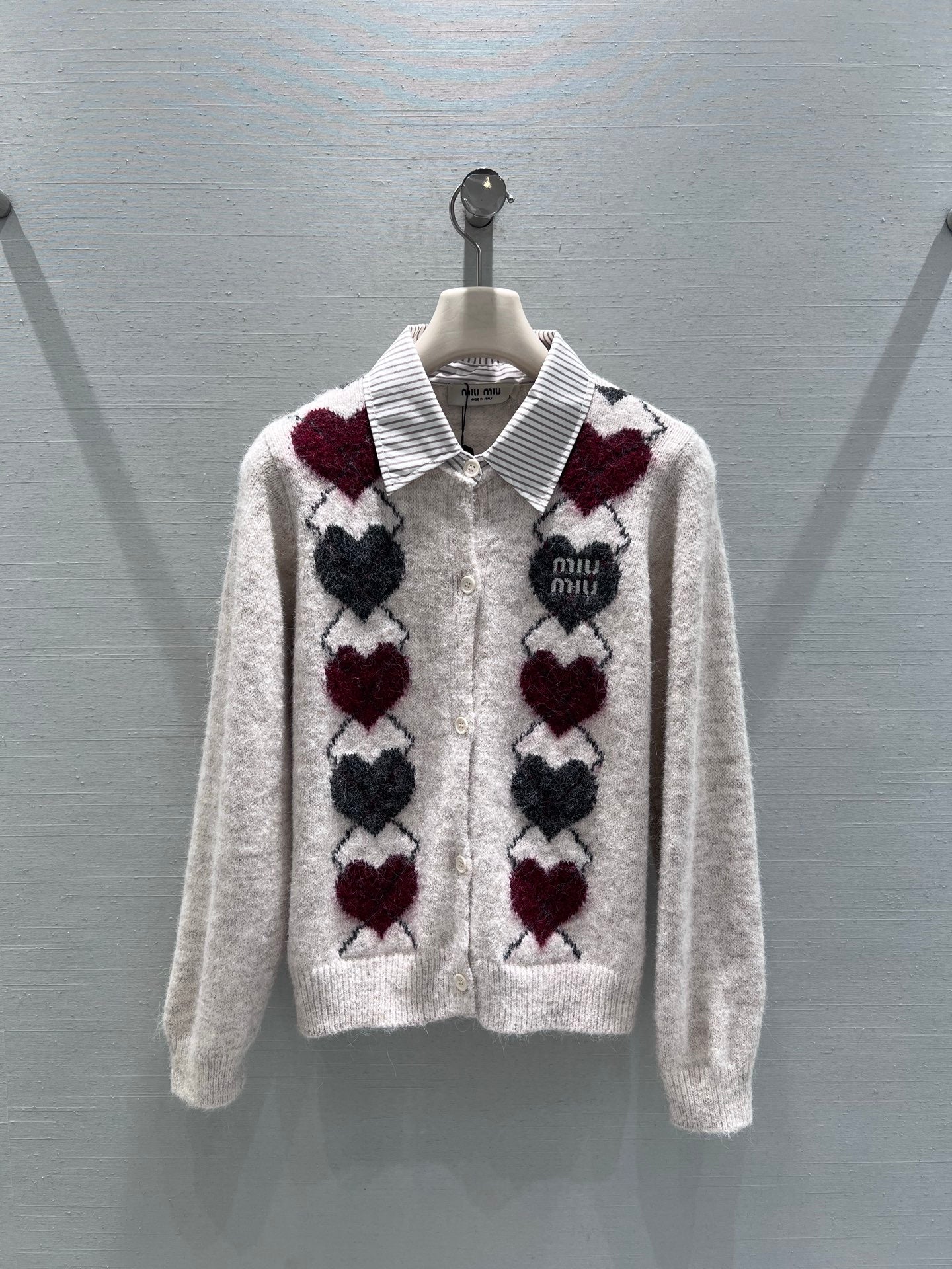 🔥HOT🔥26SS NEW Contrast color love diamond lapel knitted long-sleeved cardigan