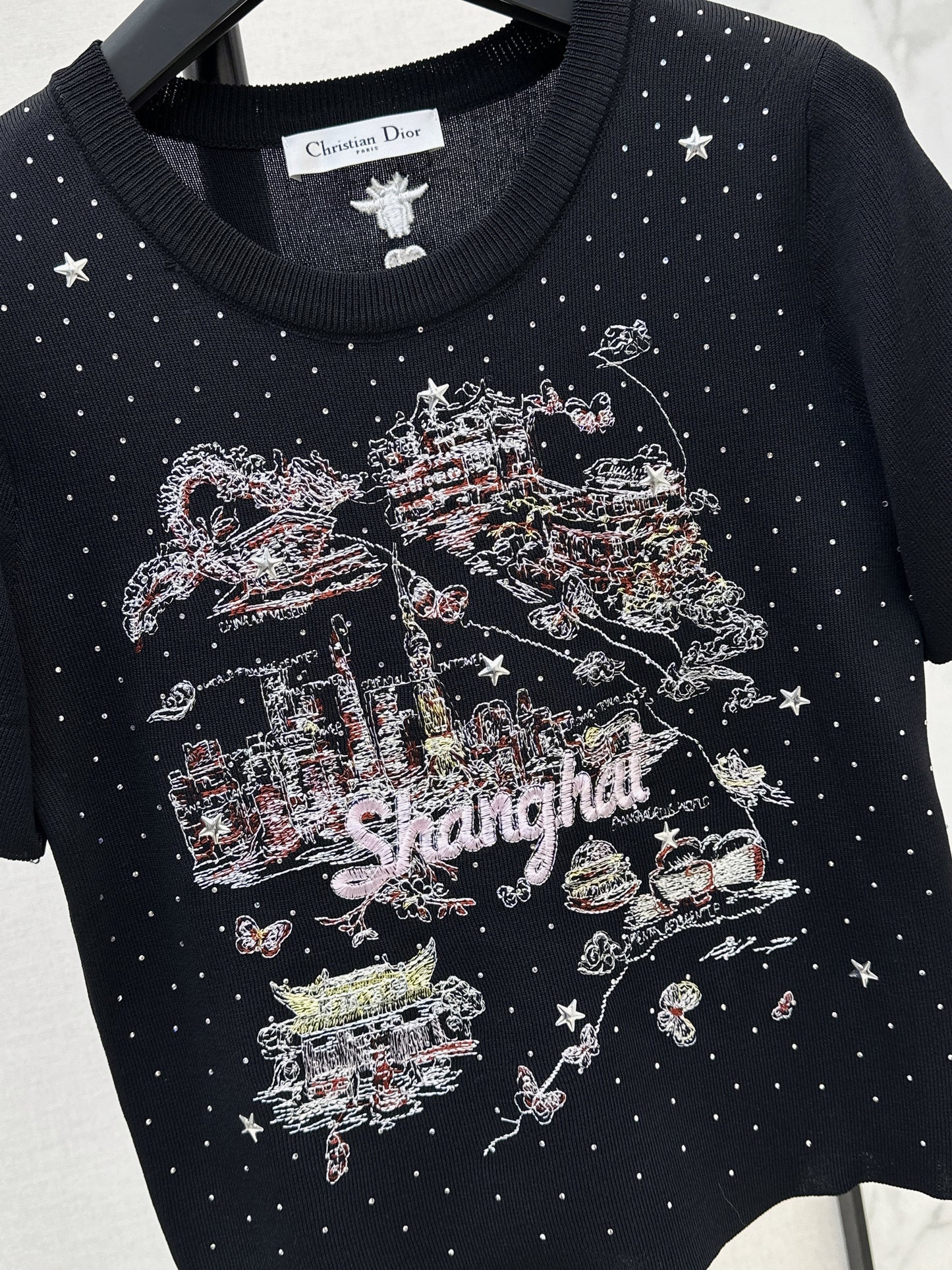 26SS NEUER Kurzarmpullover mit schwerer Stickerei