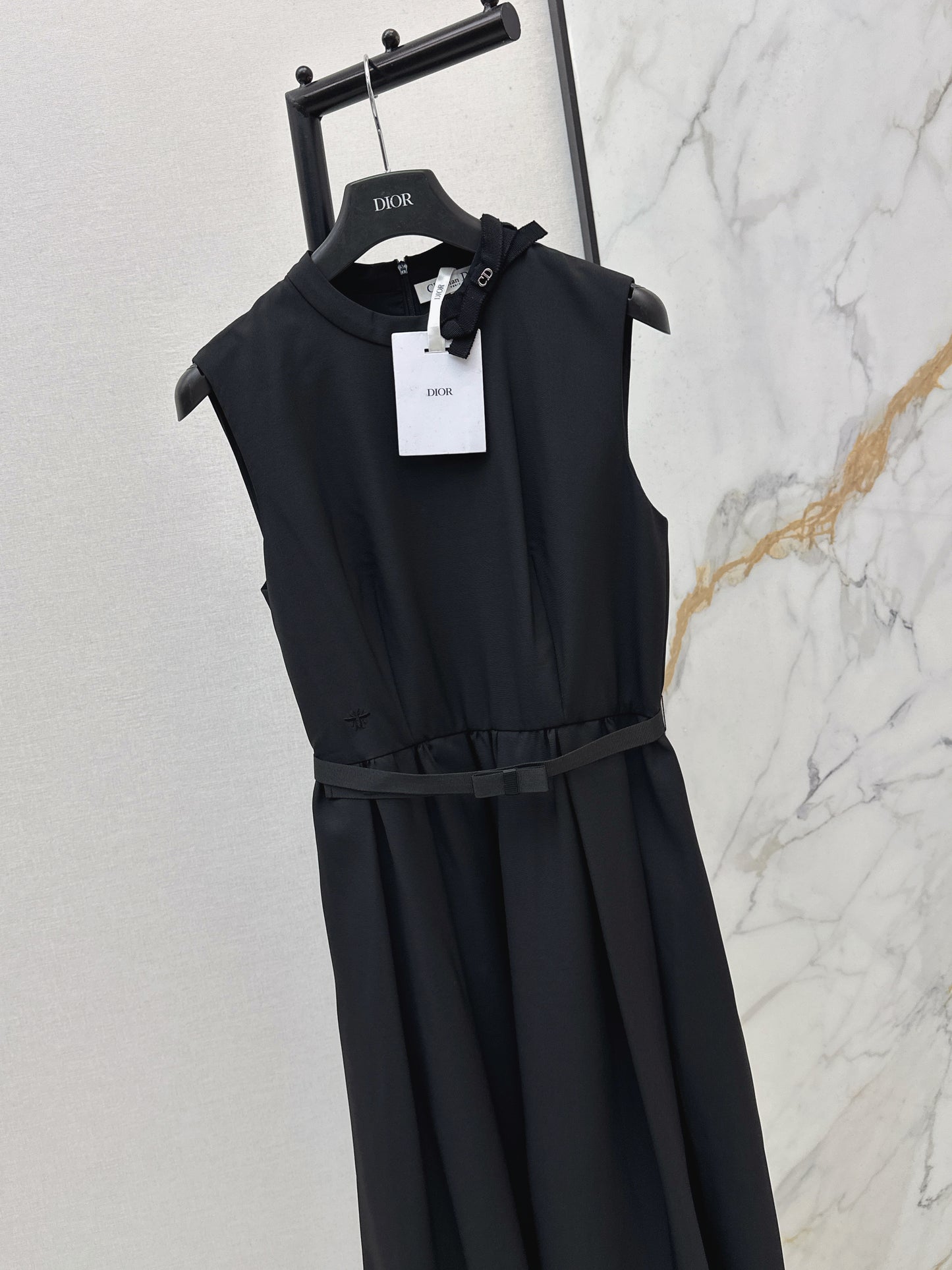 26SS NEW Bow-embellished long sleeveless dress