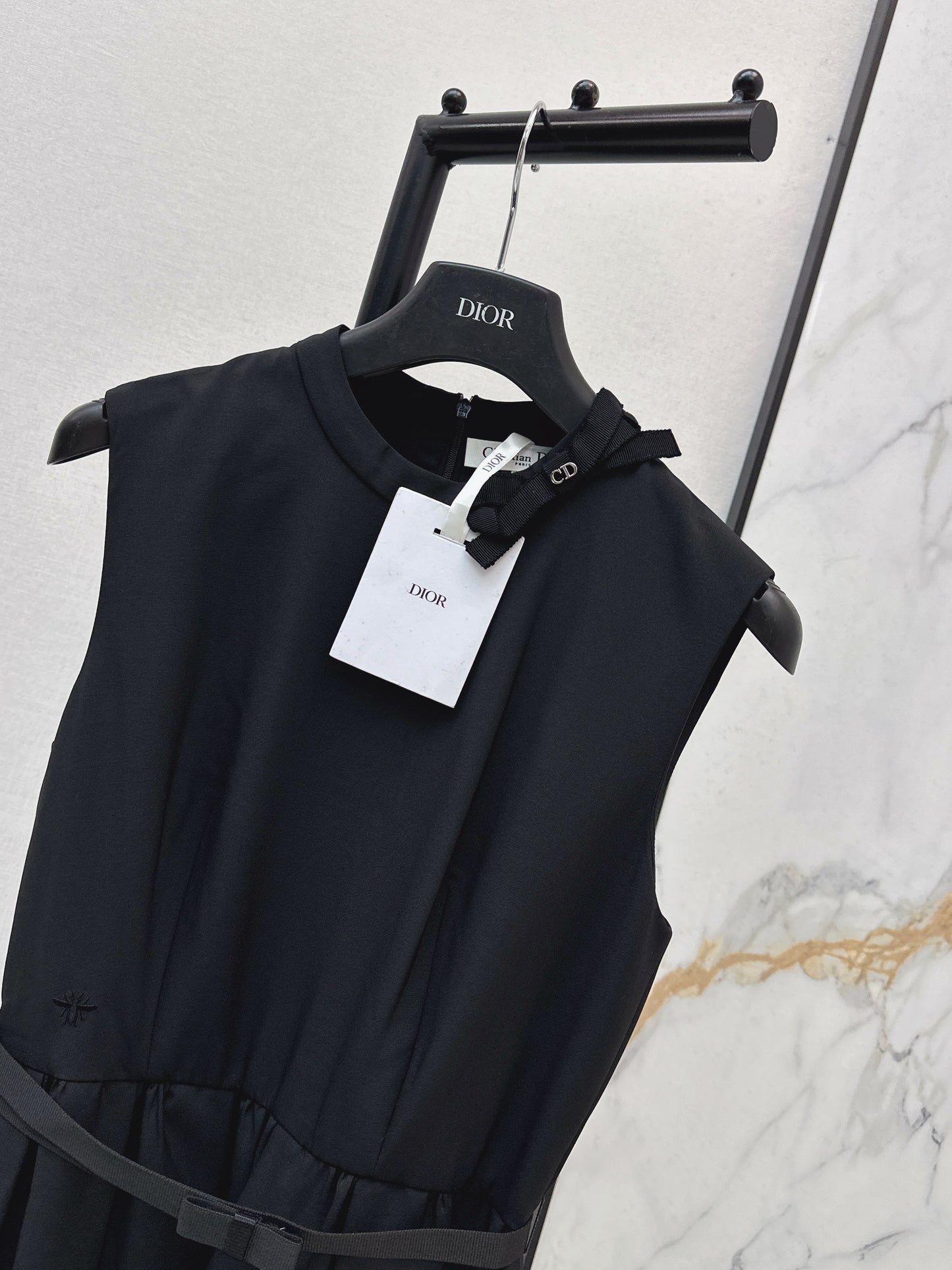 26SS NEW Bow-embellished long sleeveless dress