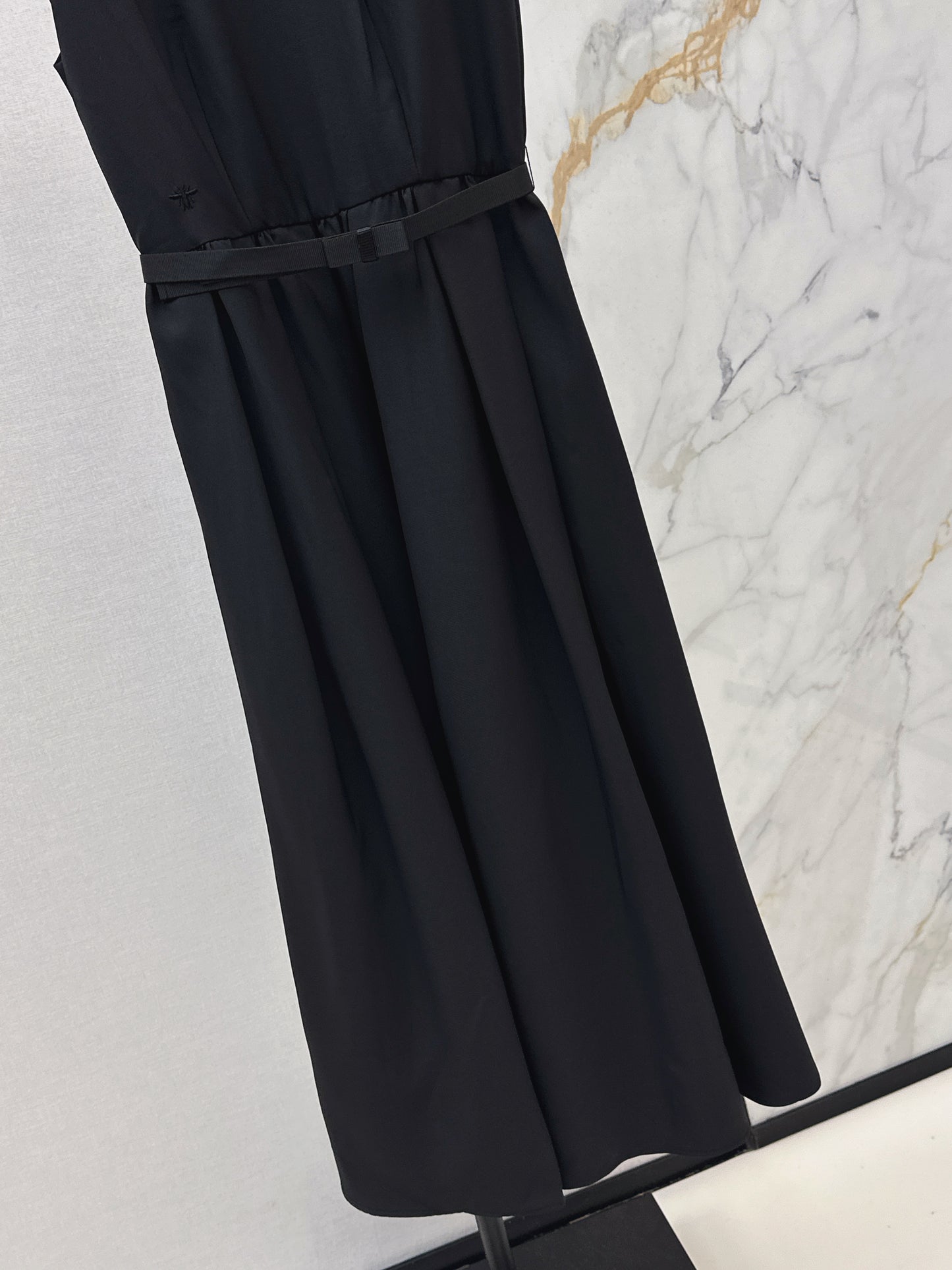 26SS NEW Bow-embellished long sleeveless dress