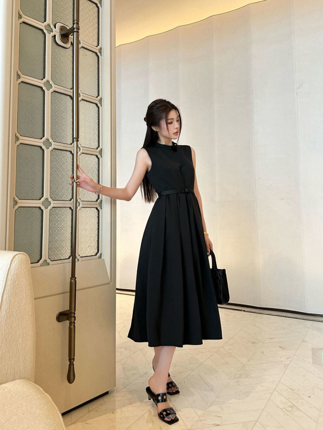 26SS NEW Bow-embellished long sleeveless dress