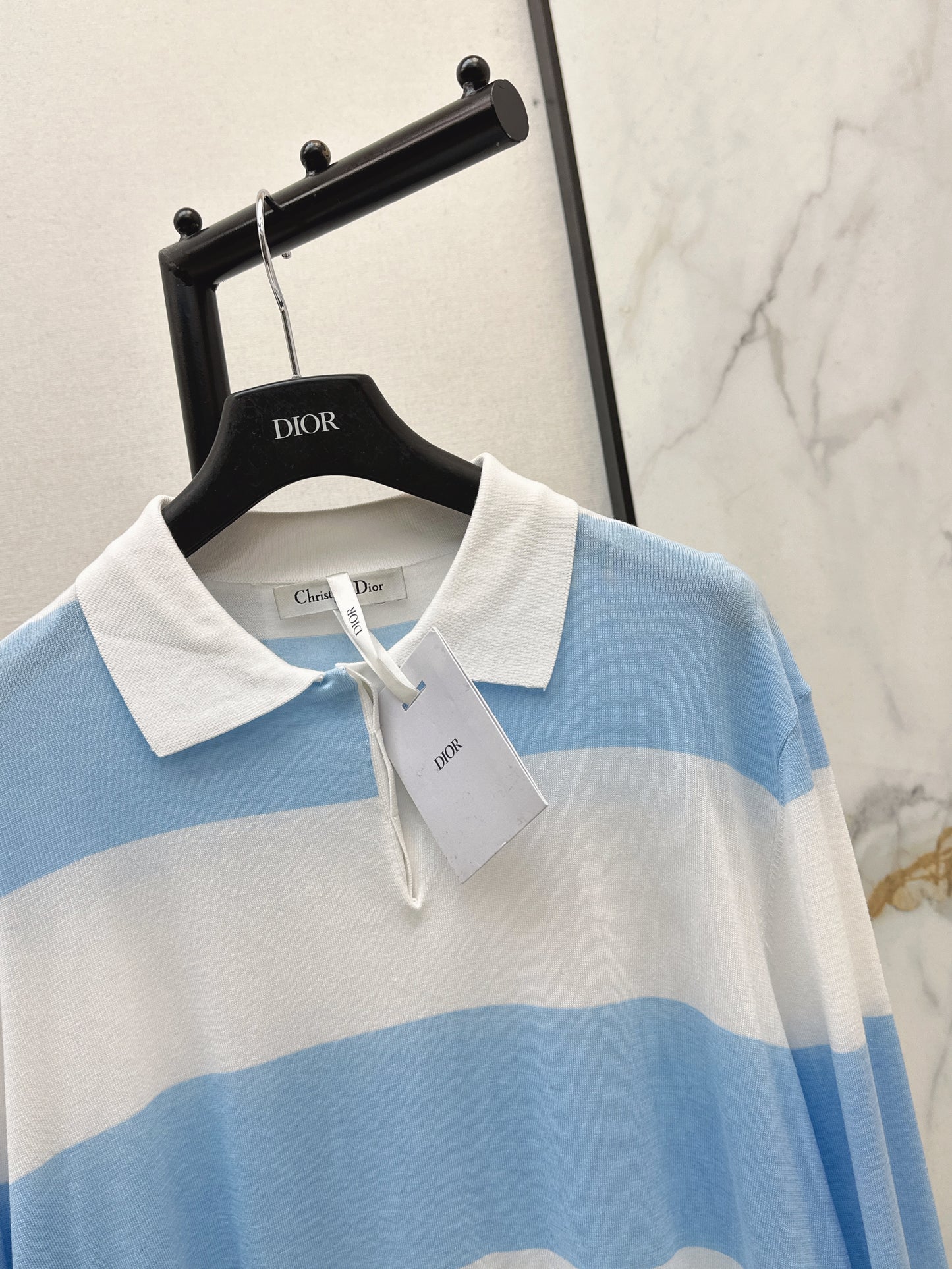 26SS Nuevo Polo de Manga Larga con Rayas y Contraste de Color