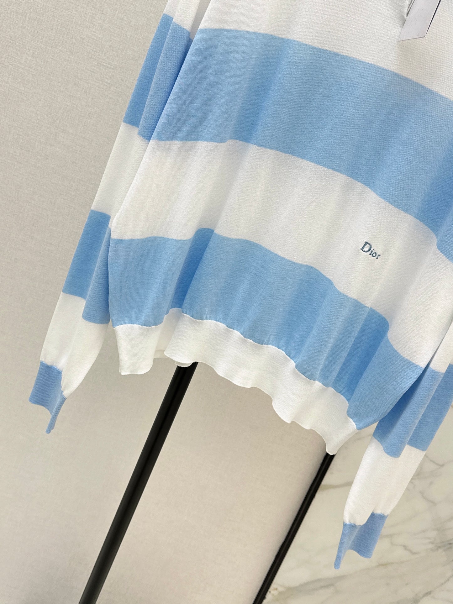 26SS Nuevo Polo de Manga Larga con Rayas y Contraste de Color