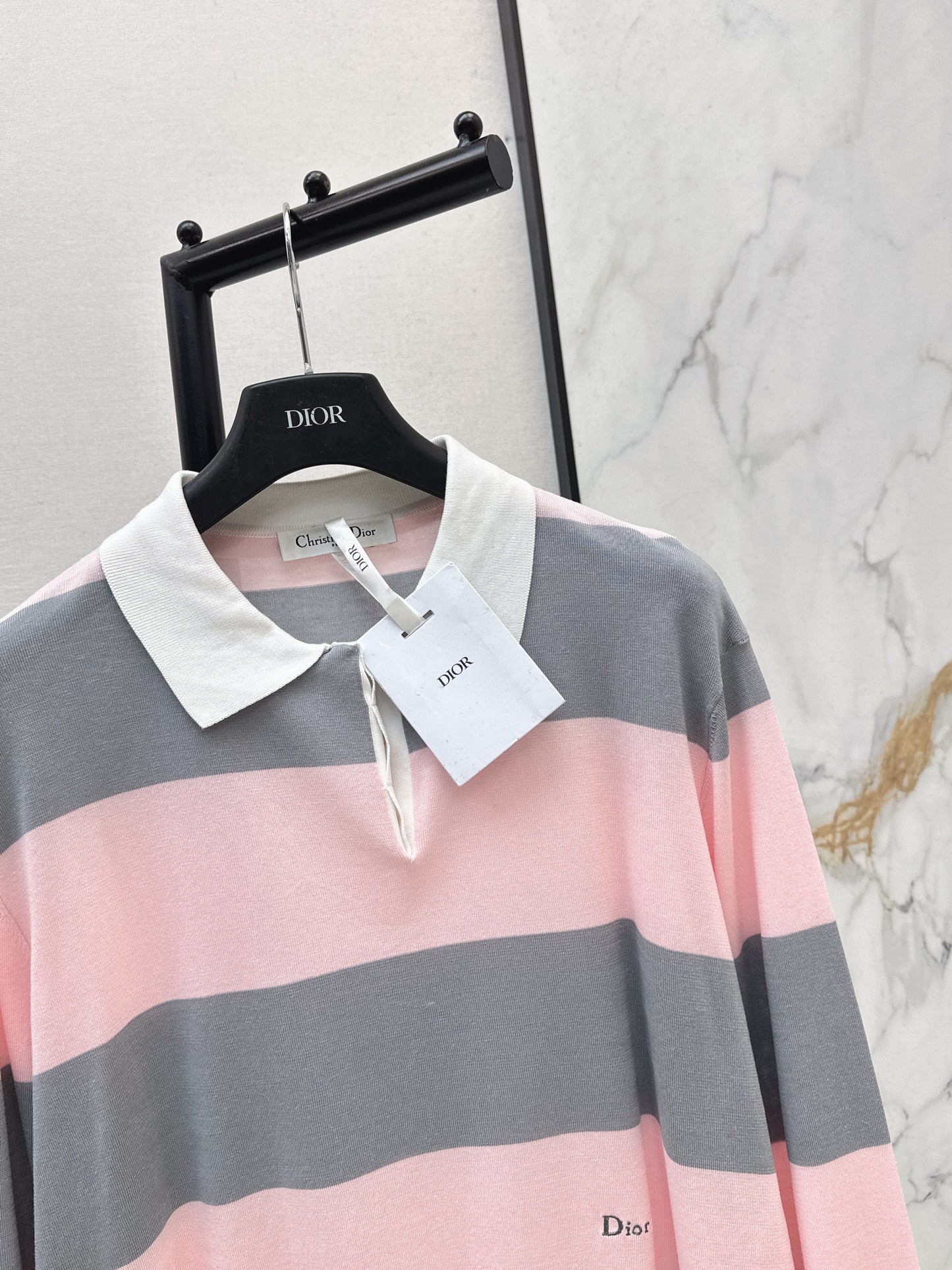 26SS Nuevo Polo de Manga Larga con Rayas y Contraste de Color