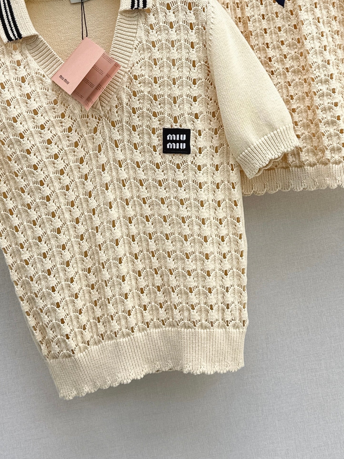 Traje de falda y manga corta antiedad 26SS