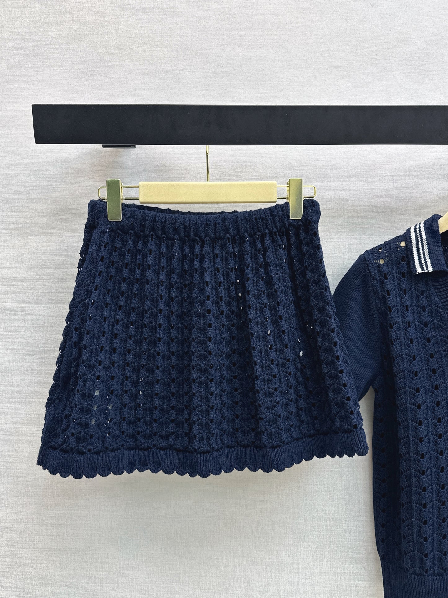 Traje de falda y manga corta antiedad 26SS