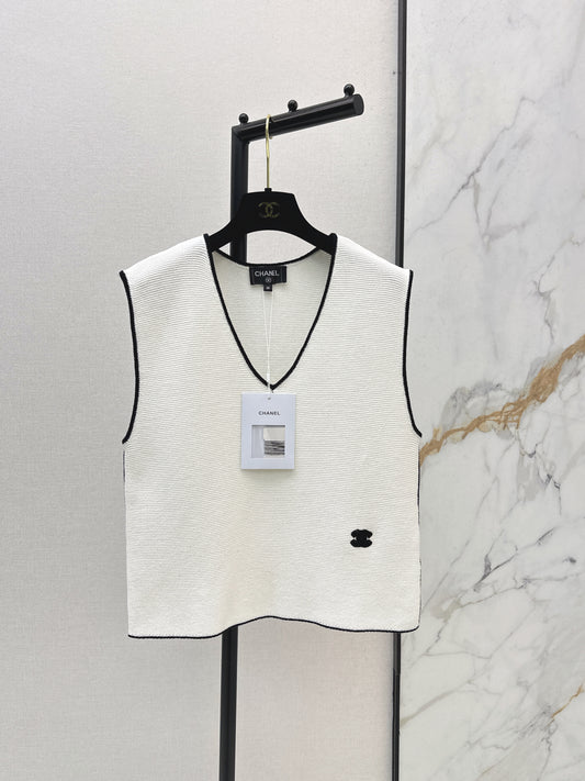 26SS NEW Contrast color trim V-neck knitted vest