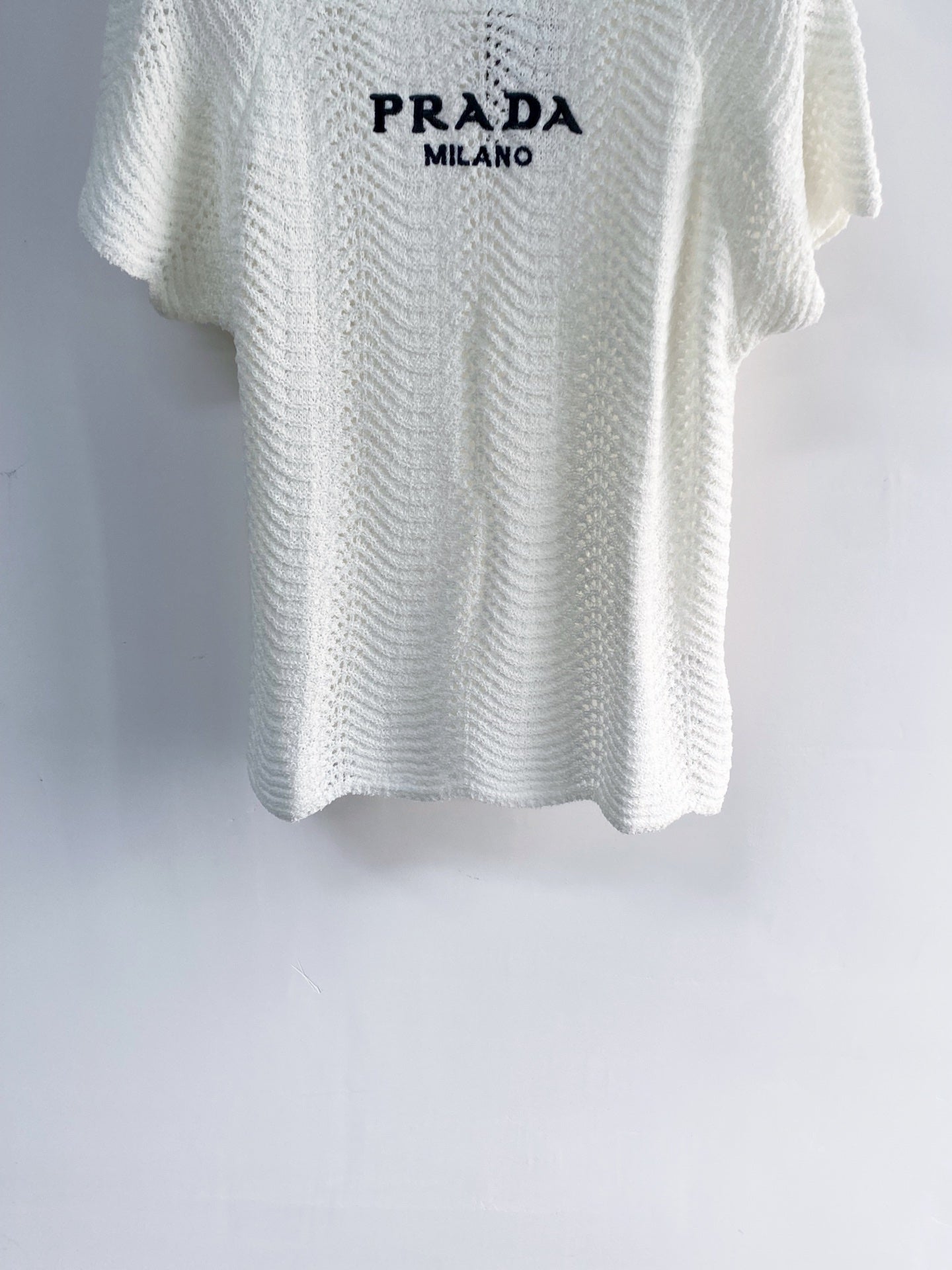 26SS NEU Hohl gestricktes Kurzarm-Oberteil