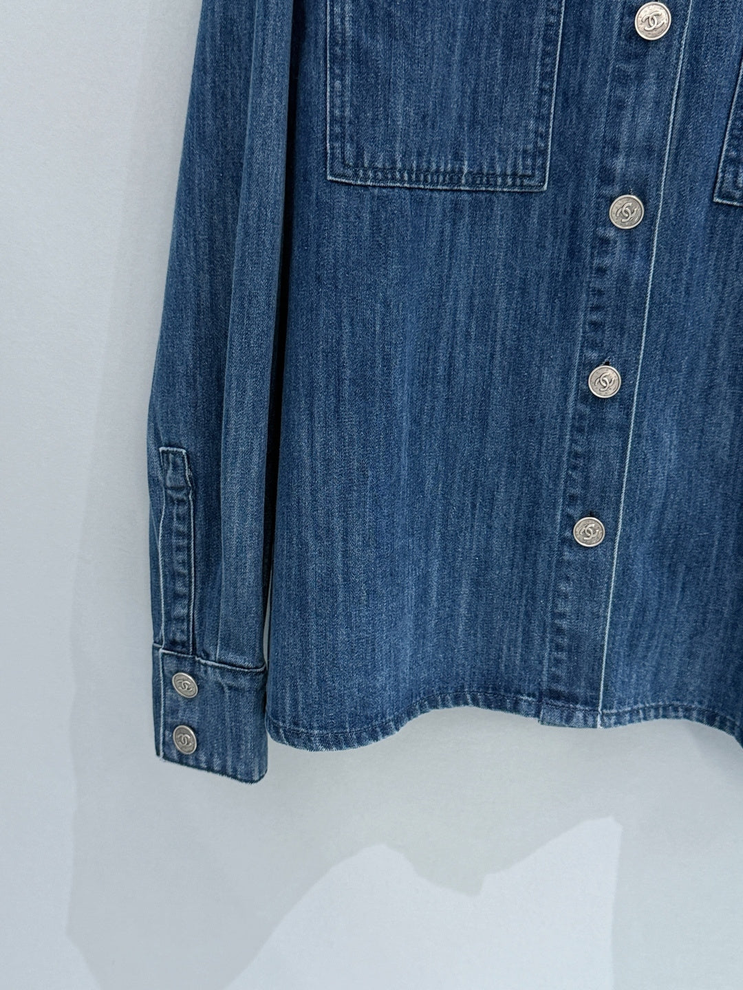 🔥Höchste Qualität🔥26SS NEUE blaue Jeanshemdjacke mit Waschung