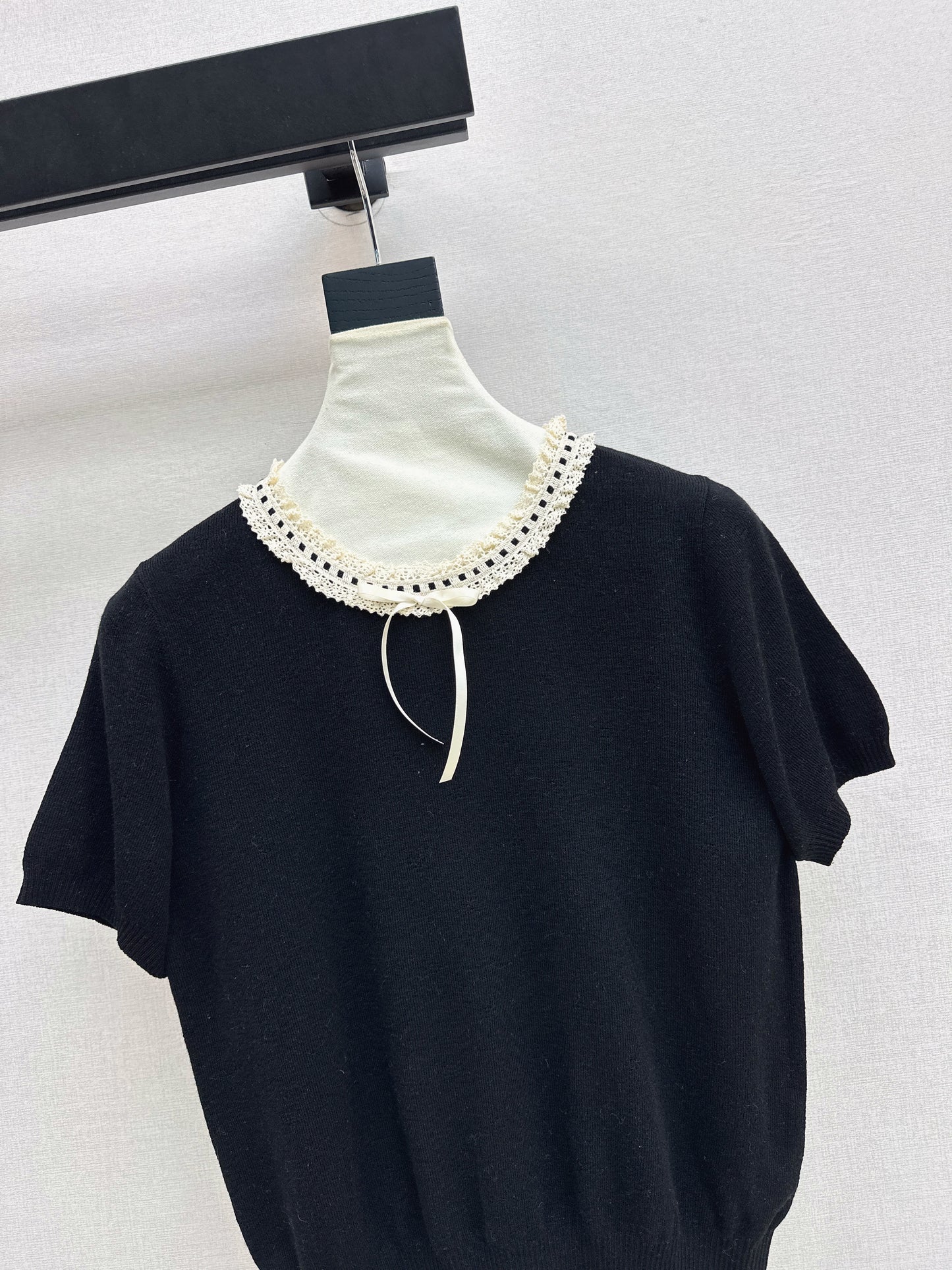 26SS NEW Age-reducing French sweater