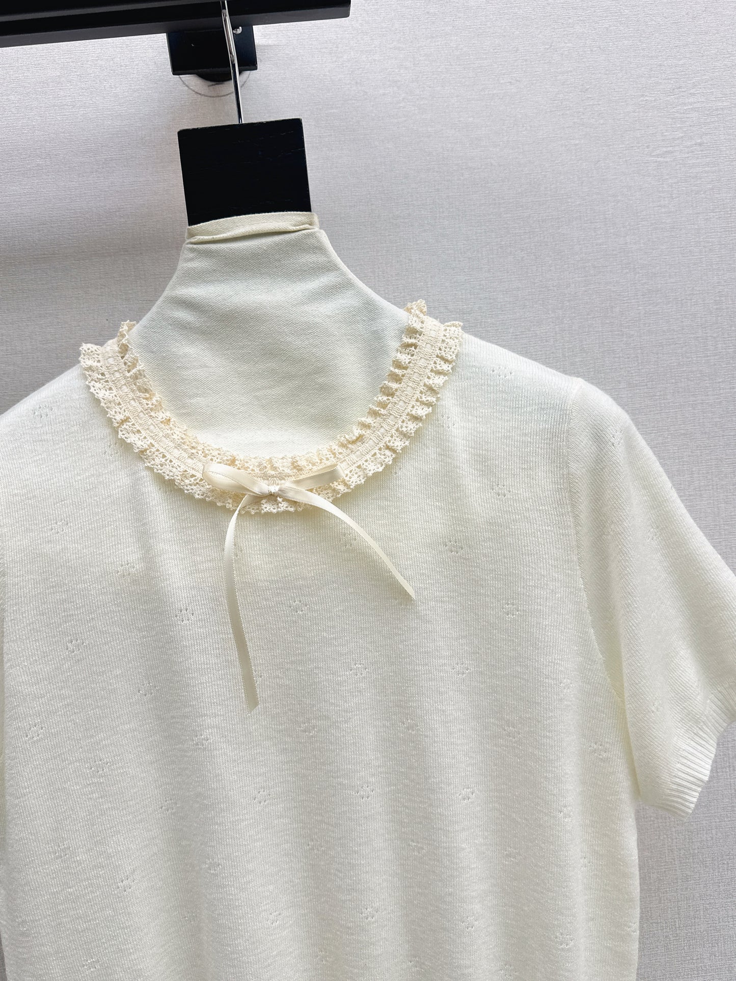 26SS NEW Age-reducing French sweater