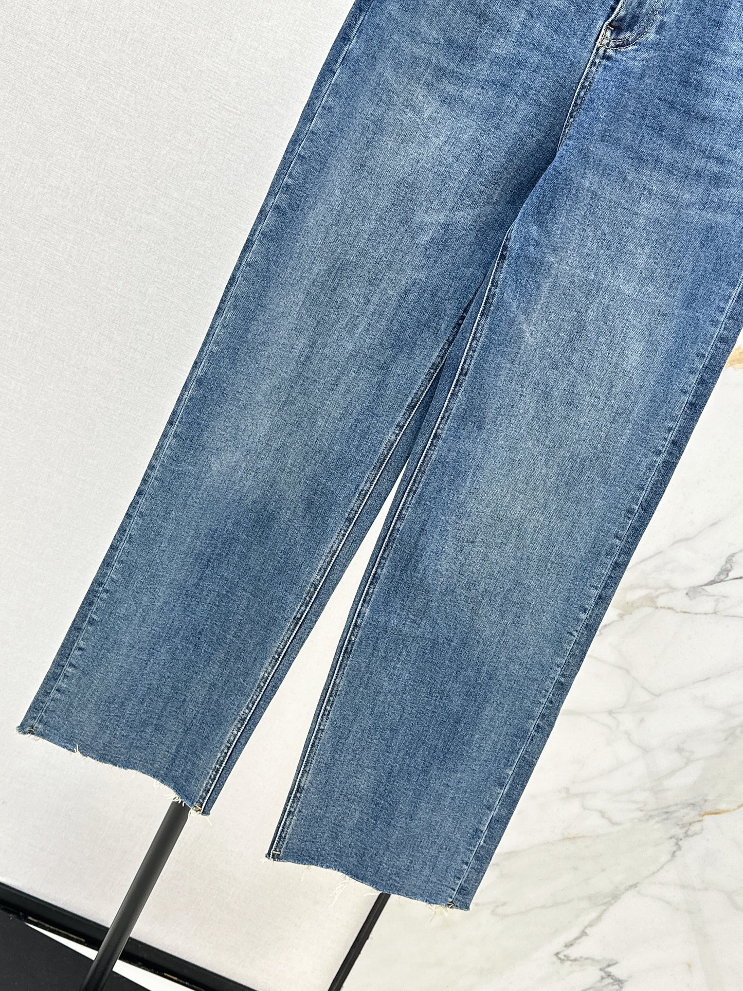 26SS NEUE Straight Jeans