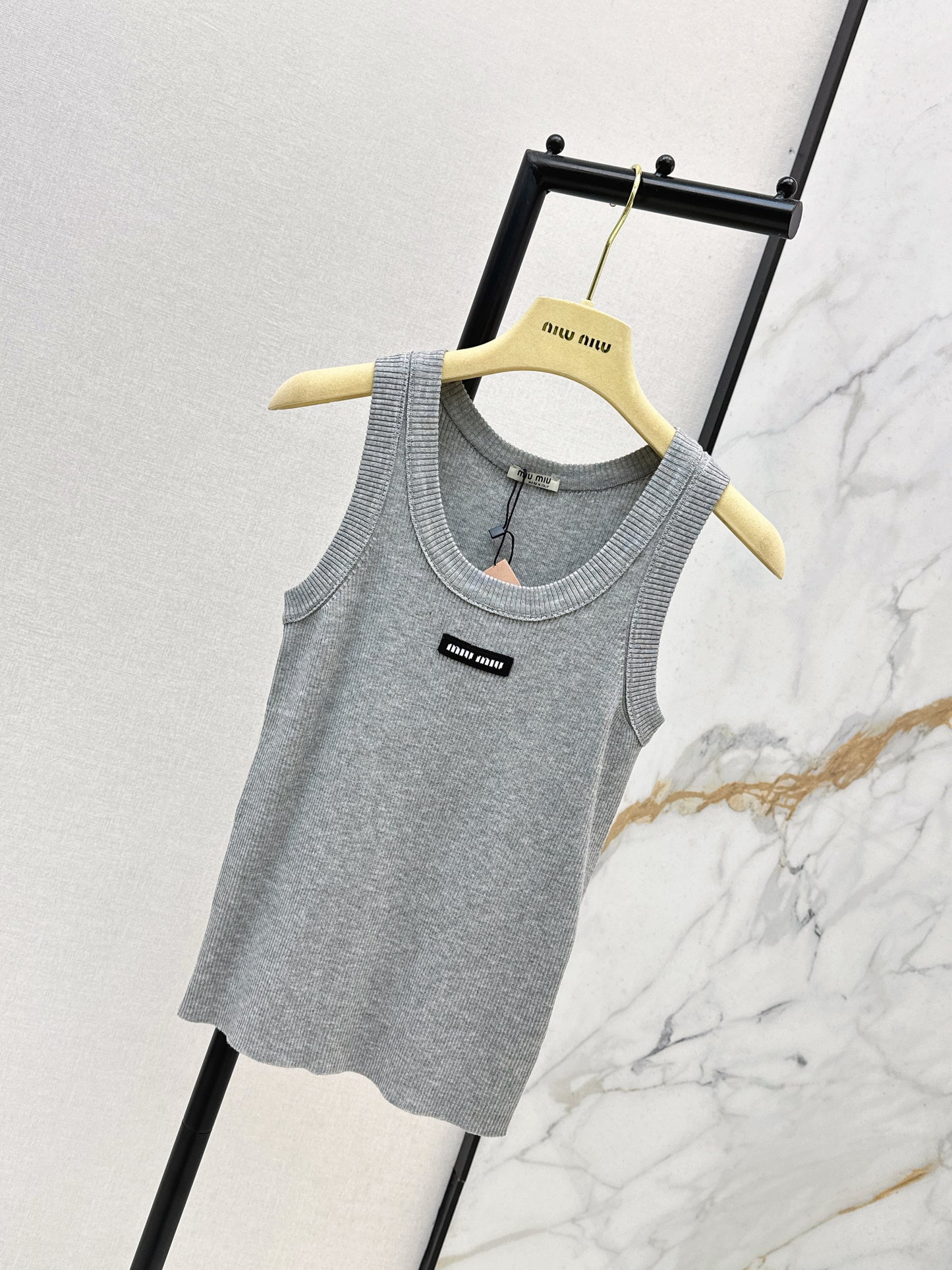 26SS NEW Logo-embellished sleeveless tank top