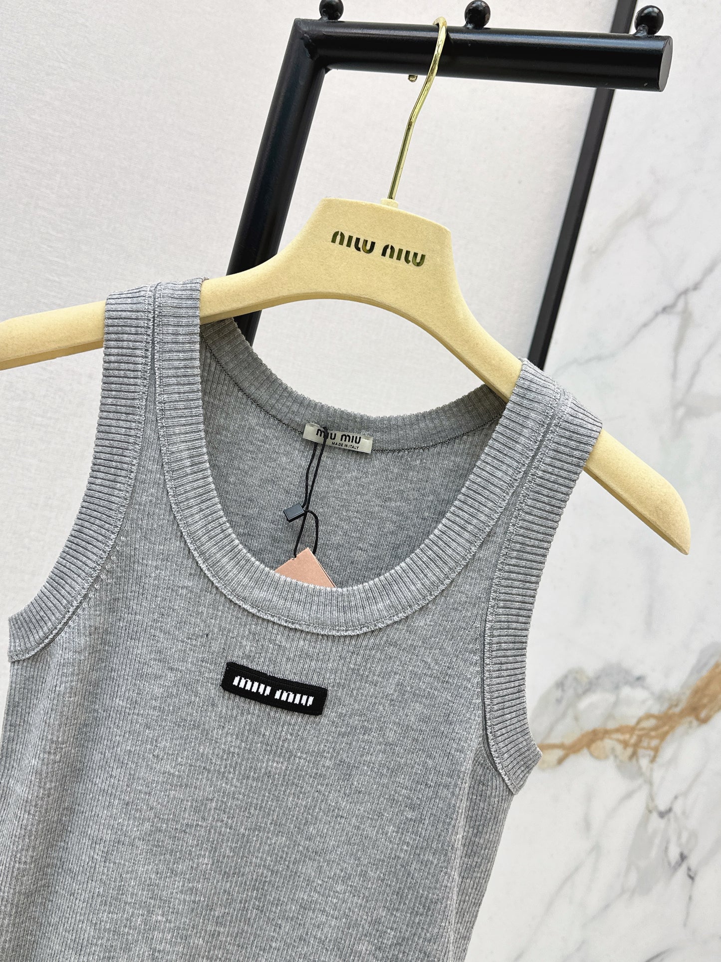 26SS NEW Logo-embellished sleeveless tank top