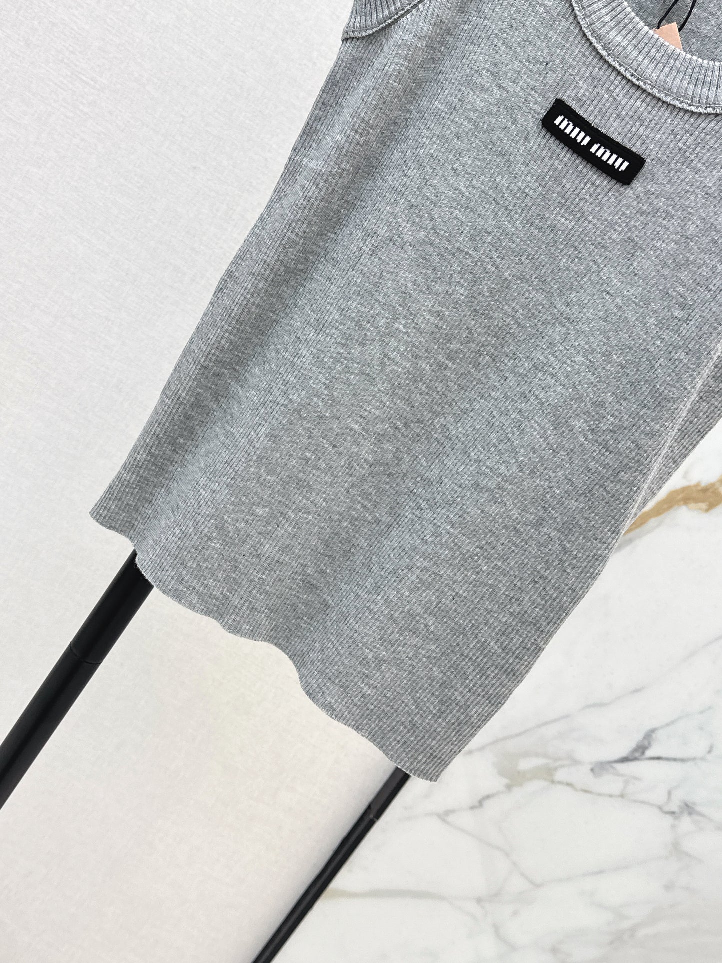 26SS NEW Logo-embellished sleeveless tank top