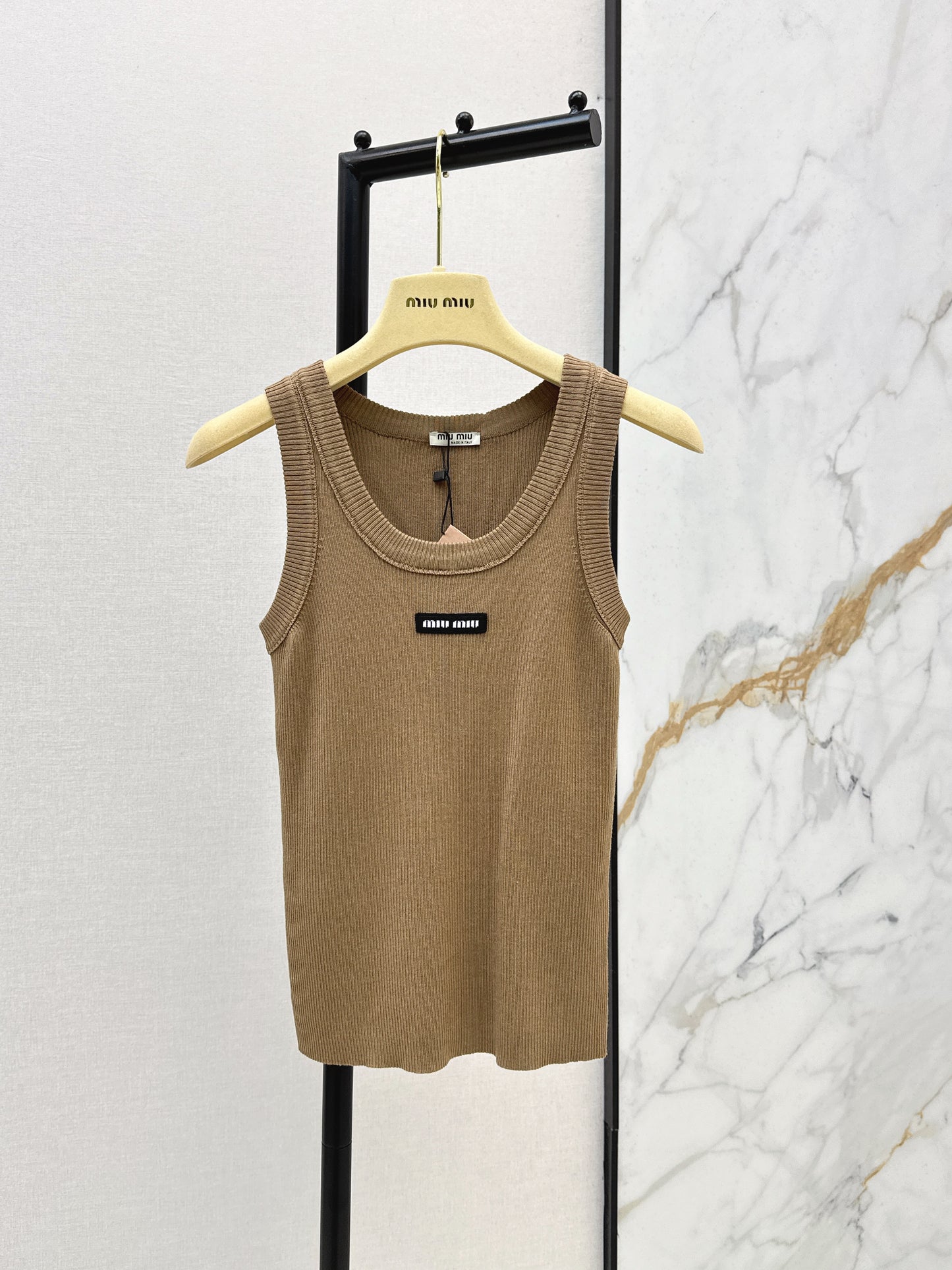 26SS NEW Logo-embellished sleeveless tank top