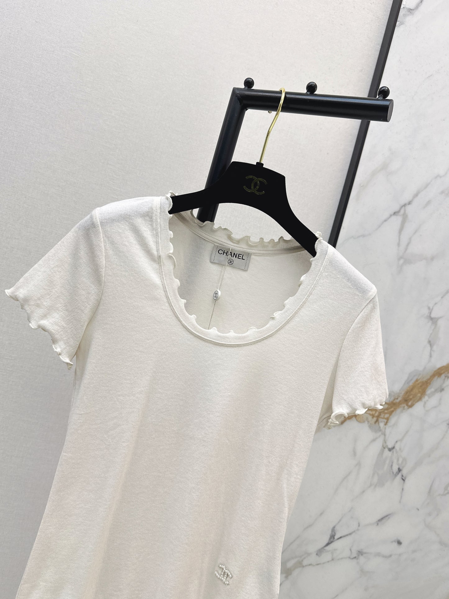 26SS NEW Classic logo beaded wavy edge U-neck T-shirt