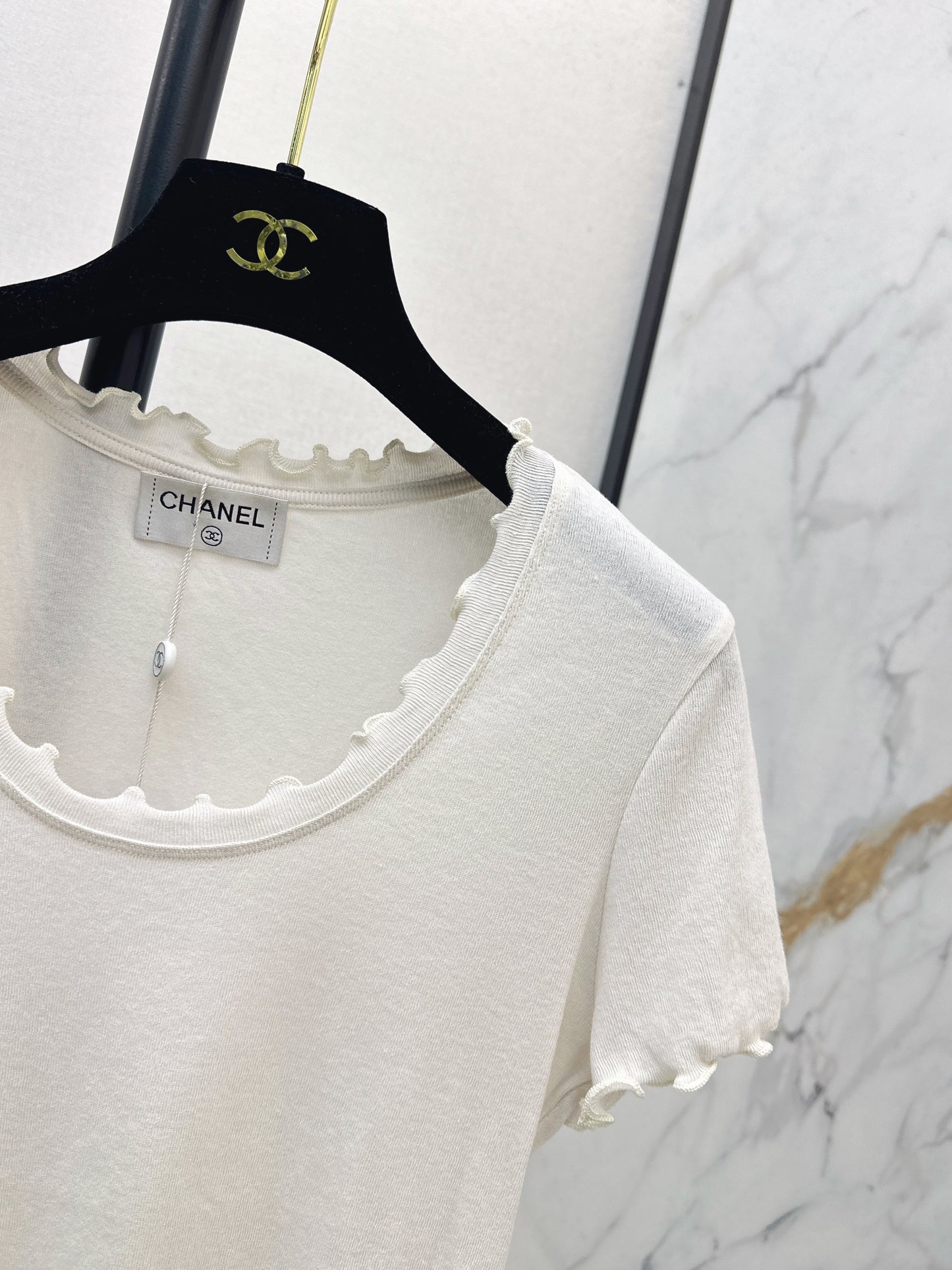 26SS NEW Classic logo beaded wavy edge U-neck T-shirt