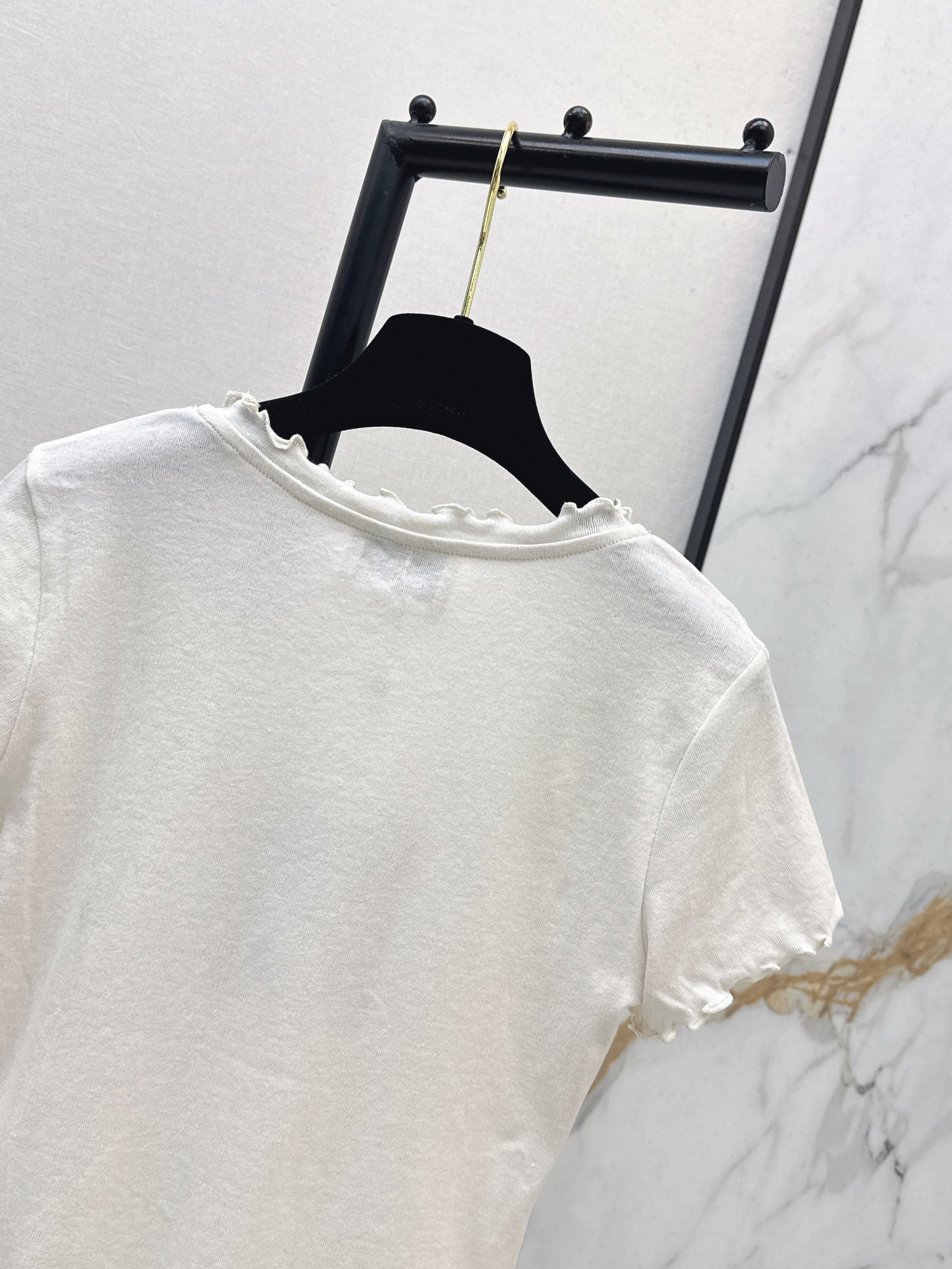 26SS NEW Classic logo beaded wavy edge U-neck T-shirt
