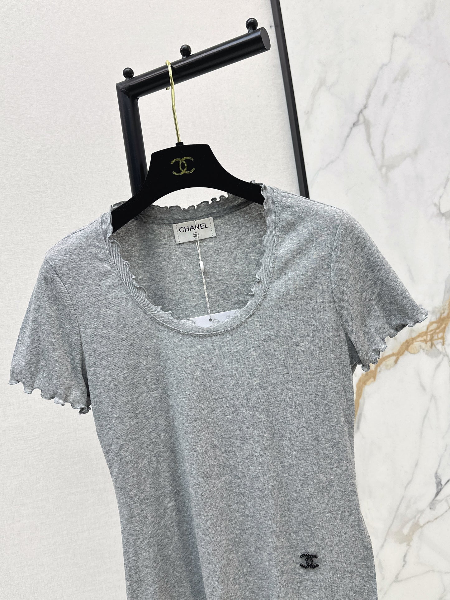 26SS NEW Classic logo beaded wavy edge U-neck T-shirt
