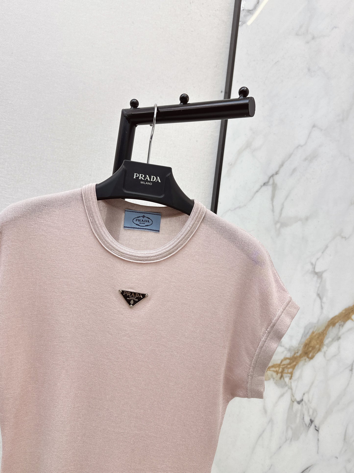 26SS NEW triangle logo slim fit T-shirt