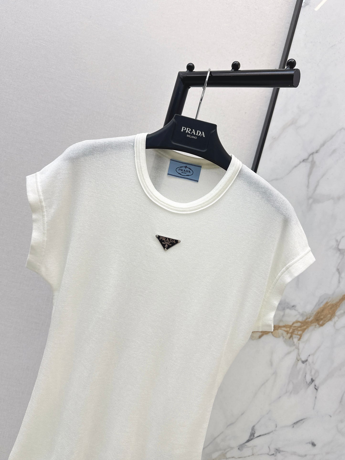 26SS NEW triangle logo slim fit T-shirt